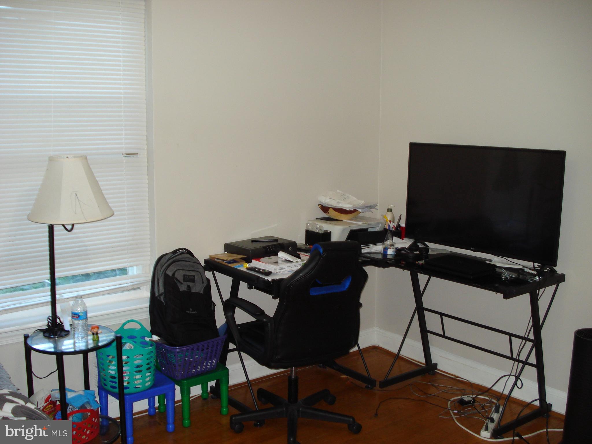 WHEATON HILLS - Residential