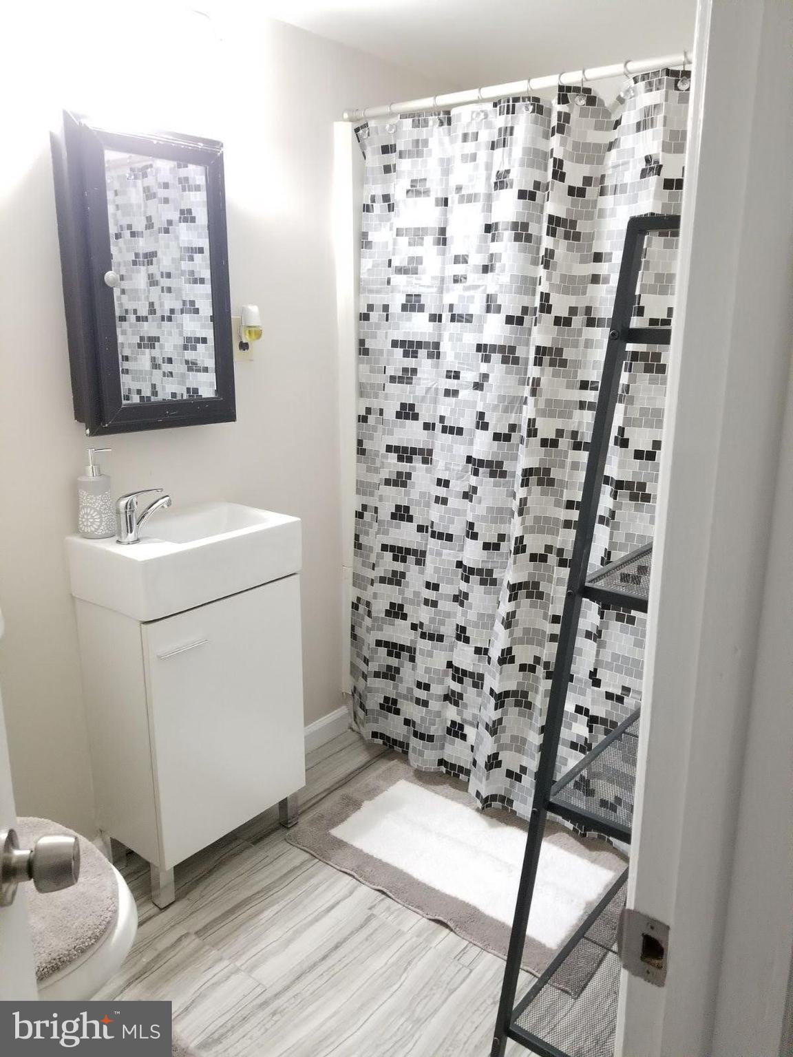 WHEATON HILLS - Residential