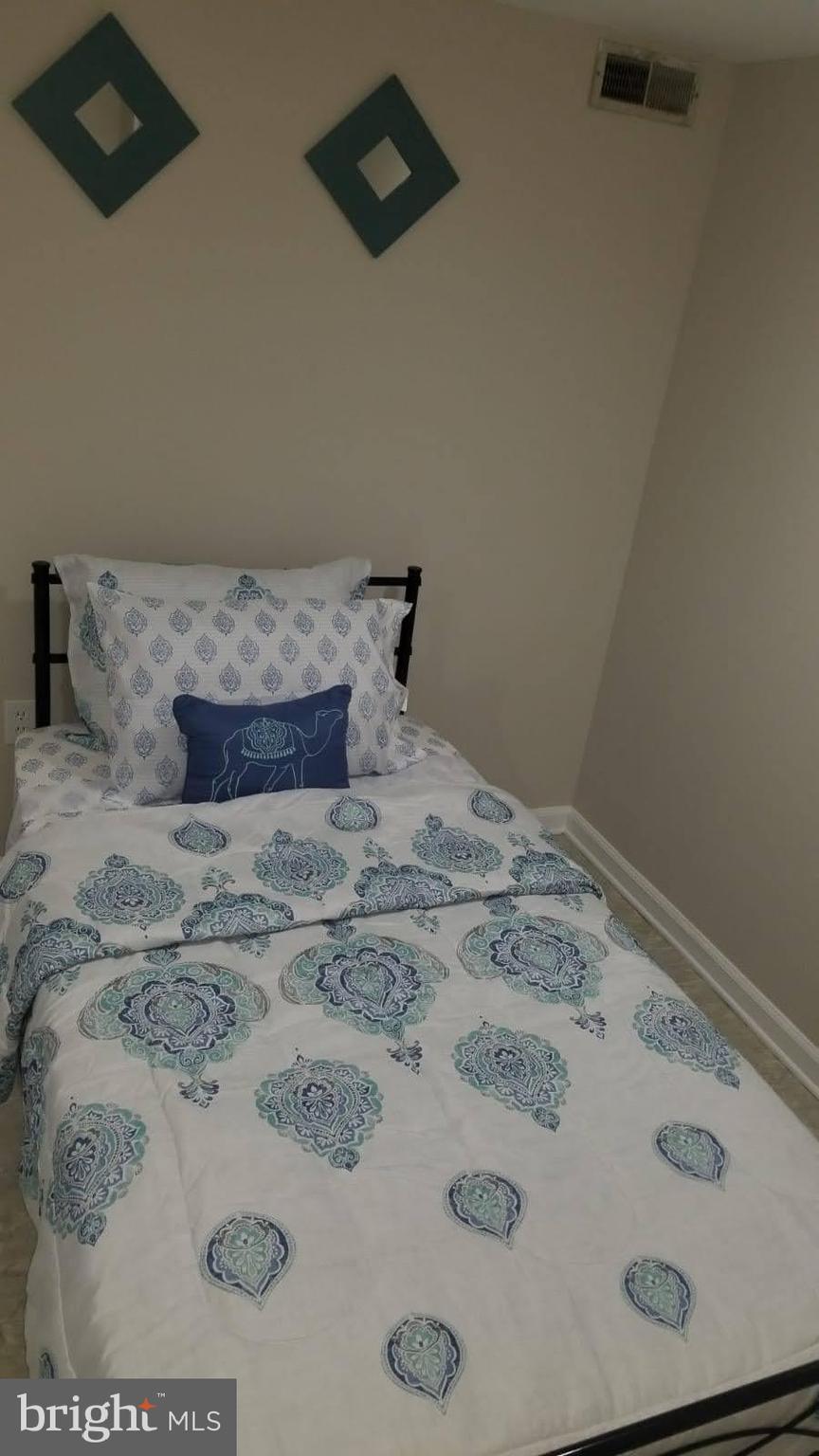 WHEATON HILLS - Residential