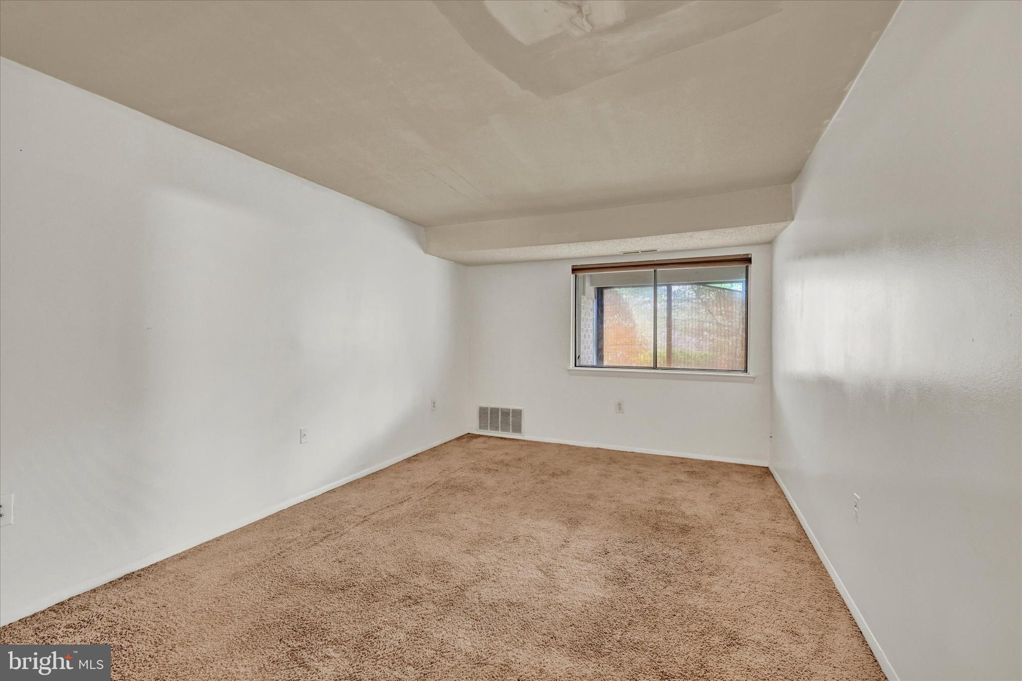 ROCKLAND RUN - Residential