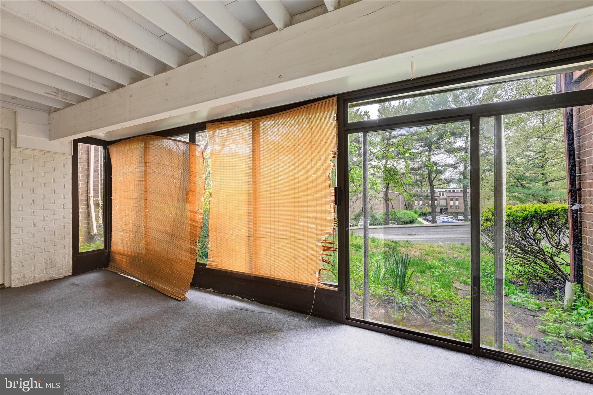 ROCKLAND RUN - Residential