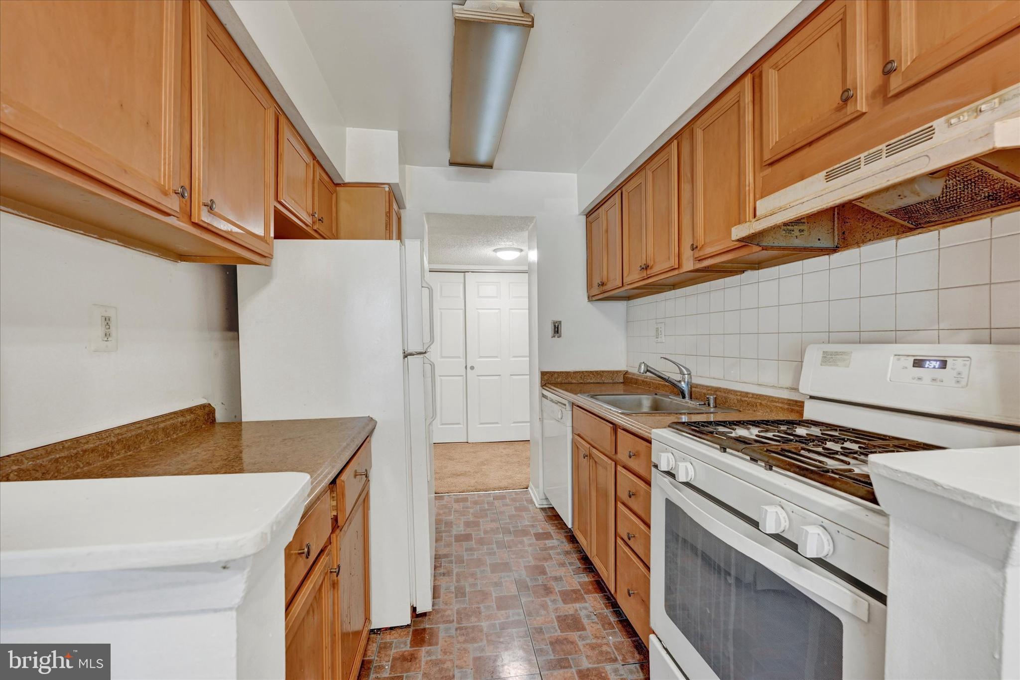 ROCKLAND RUN - Residential