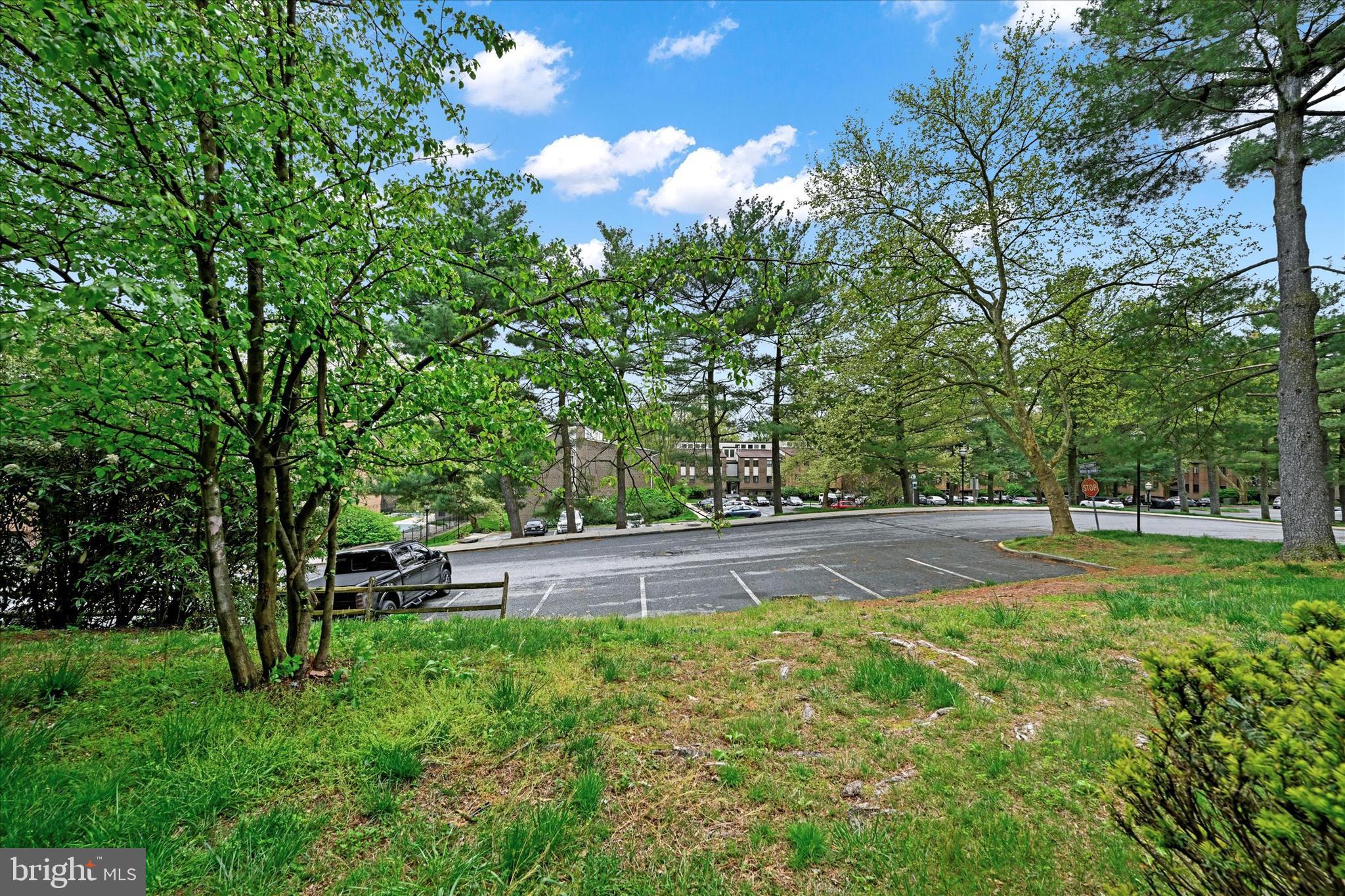 ROCKLAND RUN - Residential