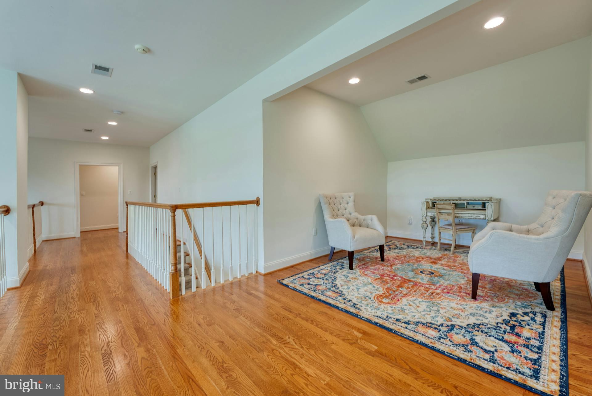 BEACON HILL - Residential