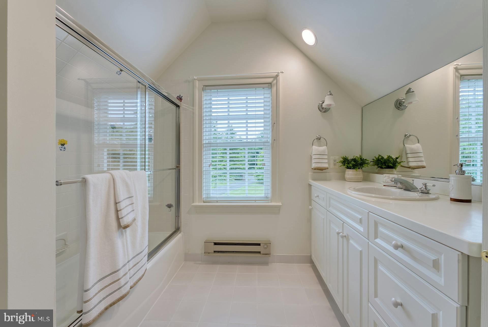 BEACON HILL - Residential