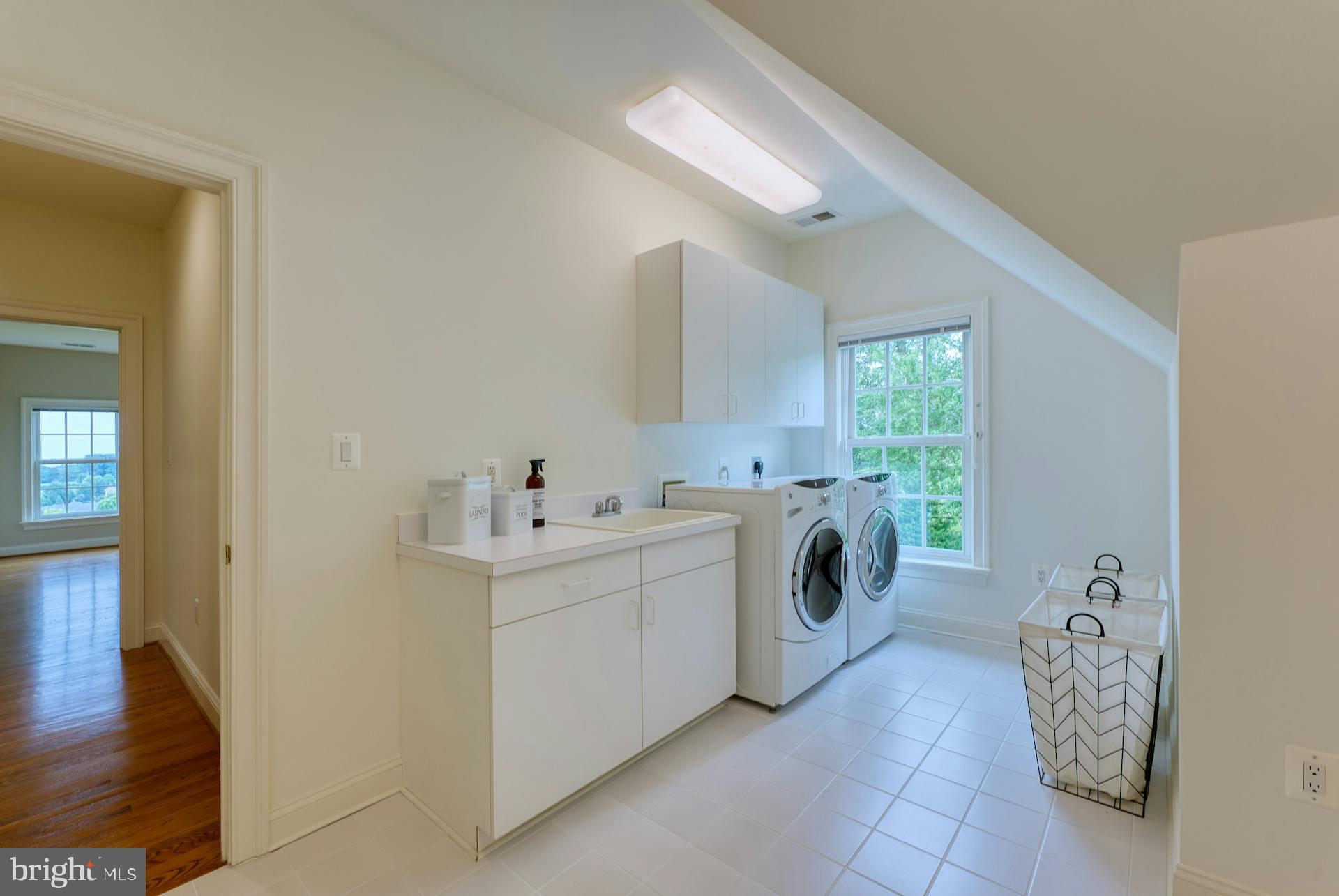 BEACON HILL - Residential