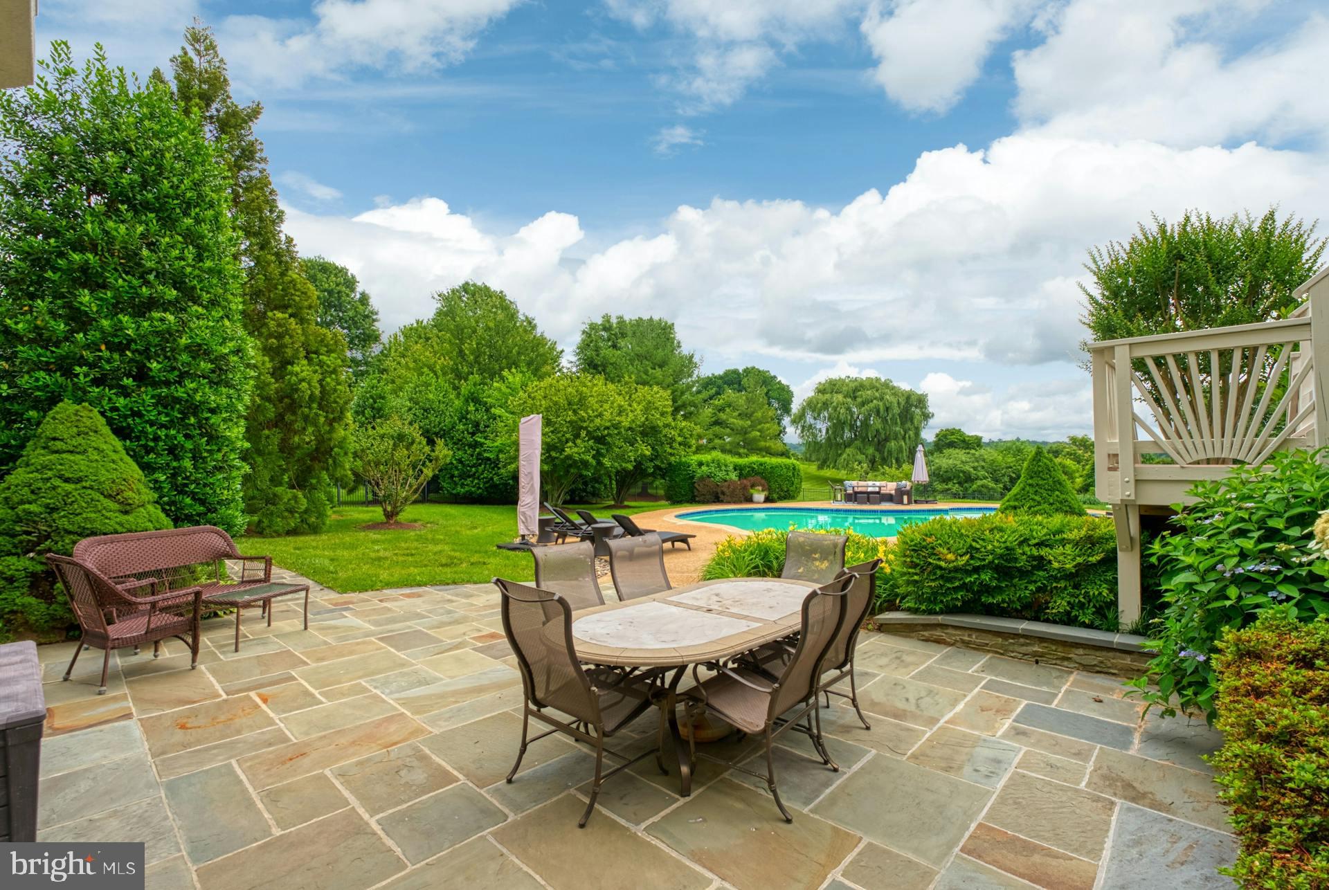 BEACON HILL - Residential