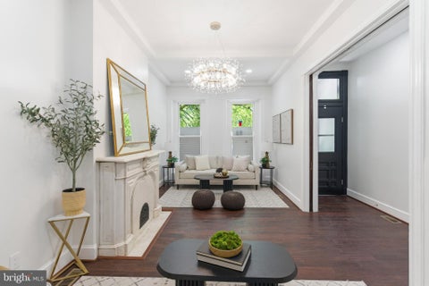 Photo of 1526 Mcculloh Street, BALTIMORE, MD 21217 (MLS # MDBA2228454)