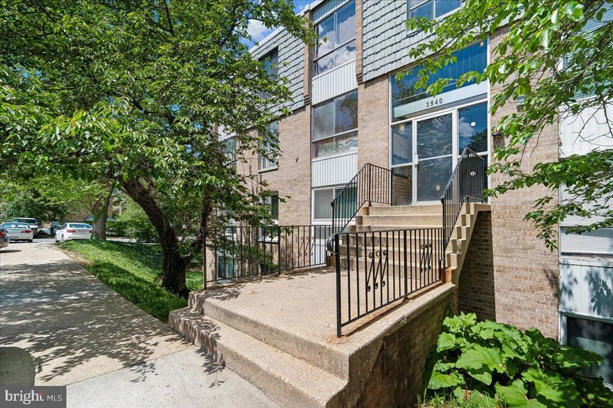 Fantastic opportunity! This completely renovated 1BR 1BA plus den condo has all utilities included in the monthly fee. The home features fresh paint throughout, newer LVP flooring, a gourmet kitchen with granite counters, new cabinets, subway tile backsplash, and ceramic tile flooring, plus a fully updated bathroom with marble vanity and glass shower. Additional updates include double-pane windows, in-unit washer/dryer, extra storage, and a spacious balcony ideal for summer relaxation. Located in a quiet, peaceful setting with an outstanding commute, offering easy access to major roads, highways, and public transportation. A must-see!