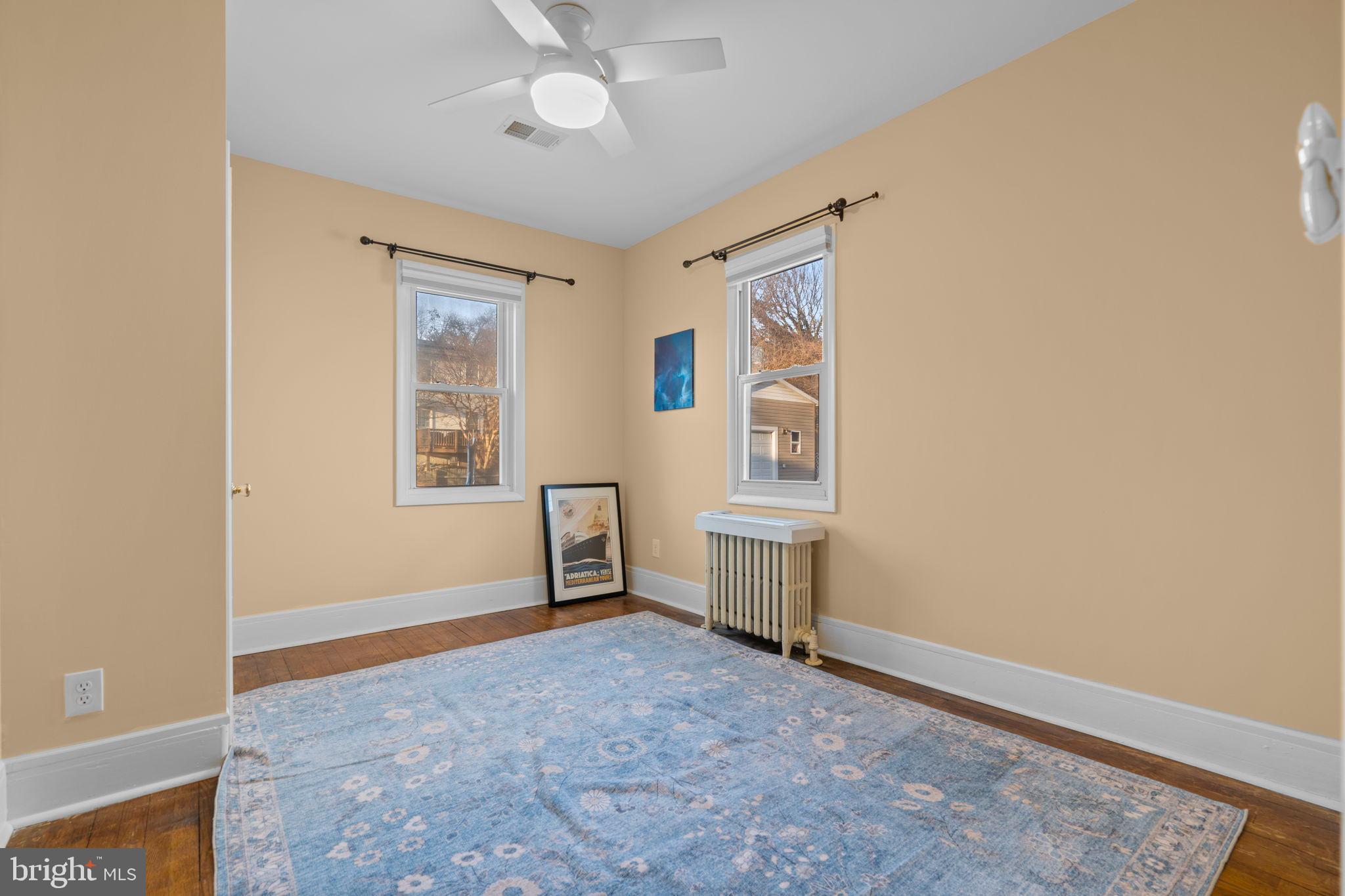 HYATTSVILLE HILLS - Residential