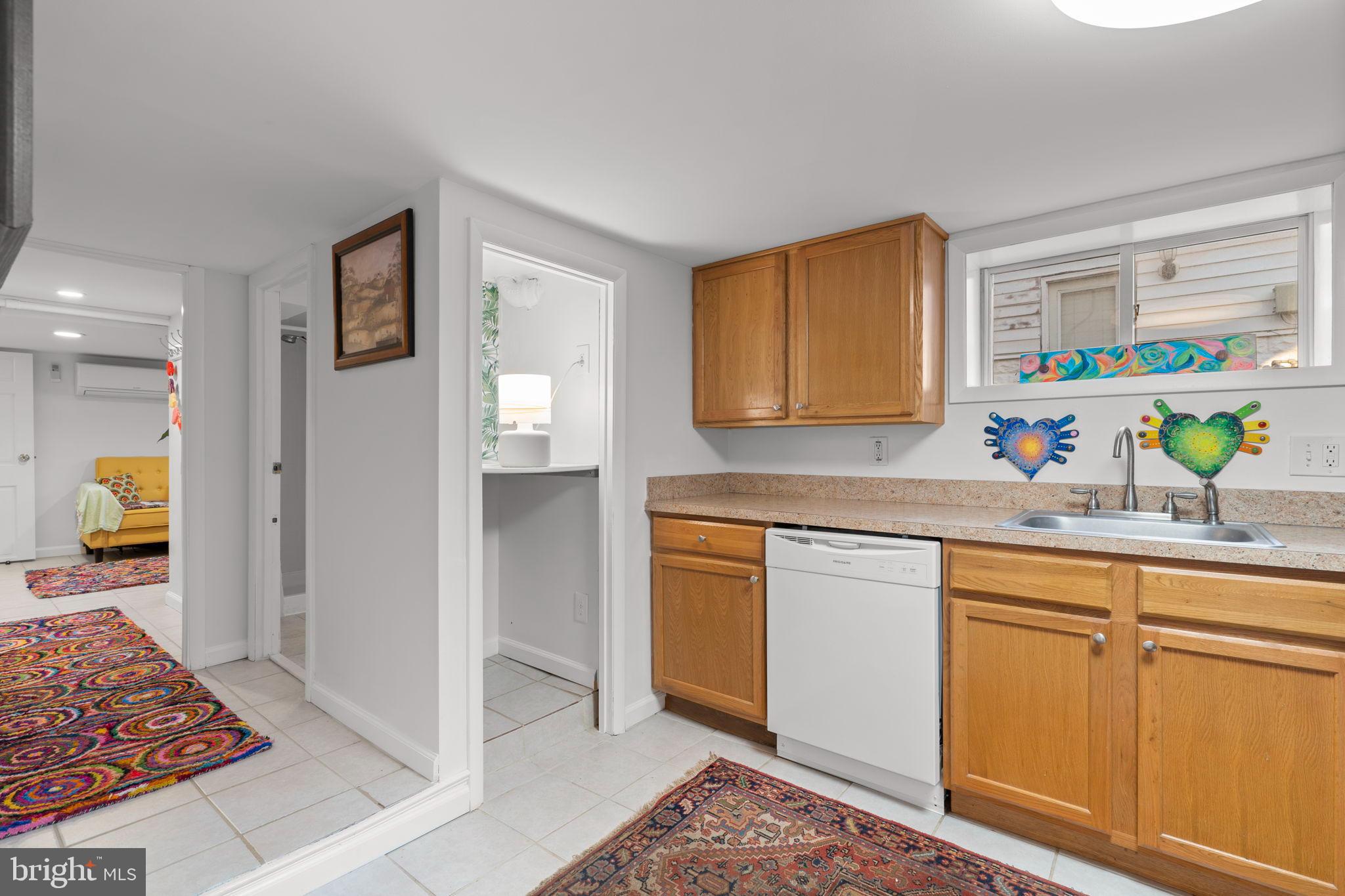 HYATTSVILLE HILLS - Residential