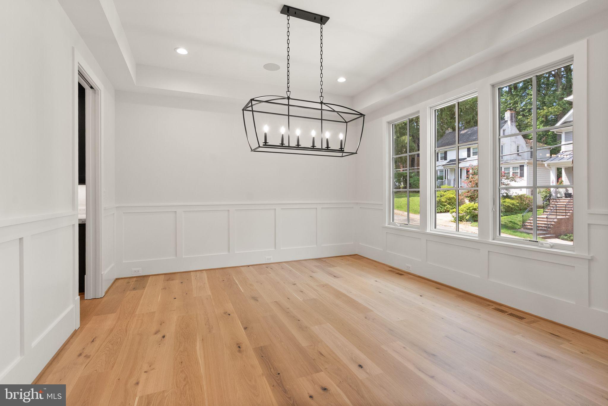 LEE HEIGHTS - Residential