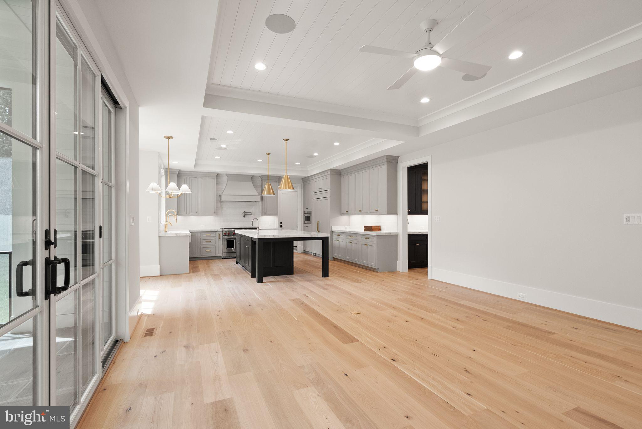 LEE HEIGHTS - Residential