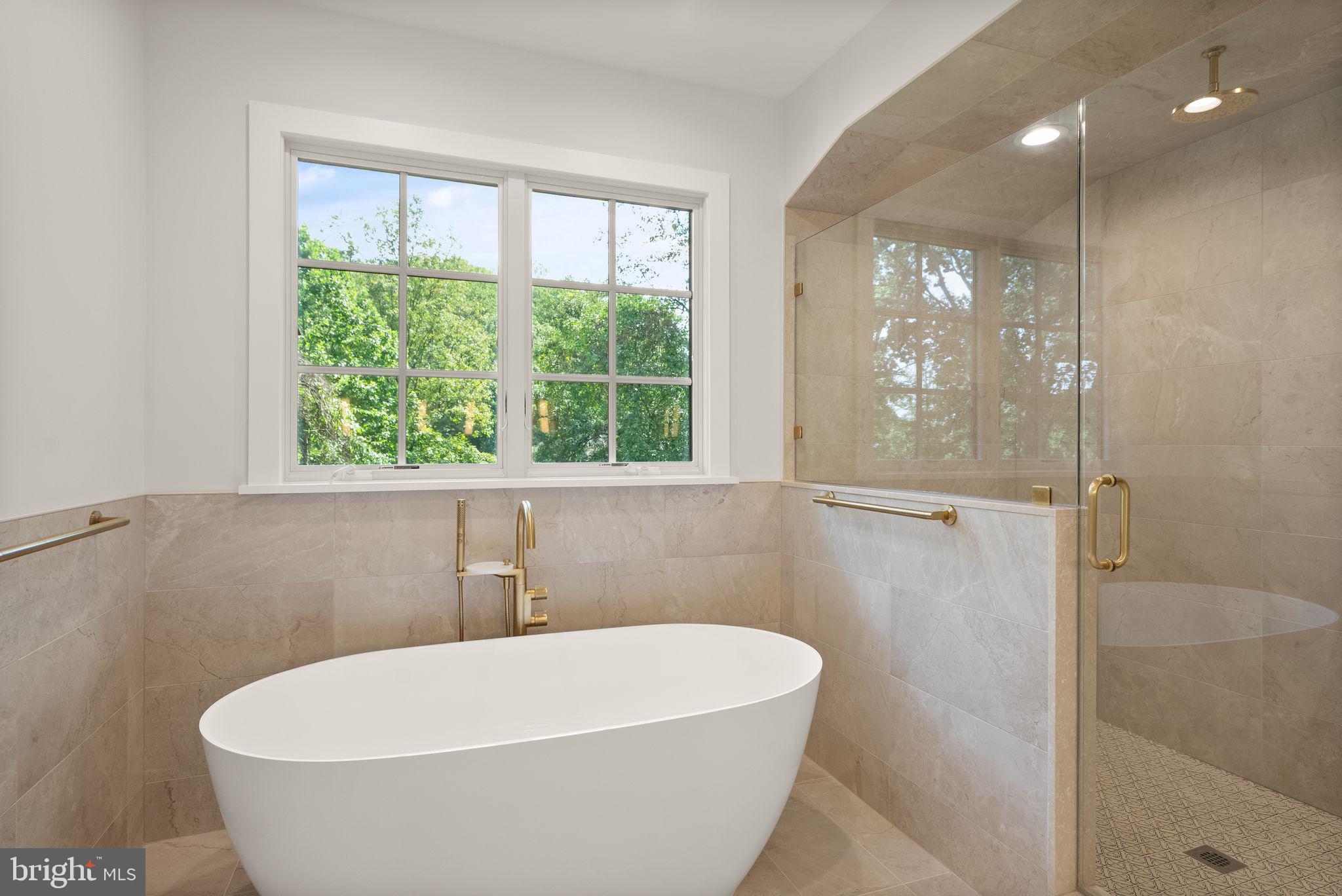 LEE HEIGHTS - Residential