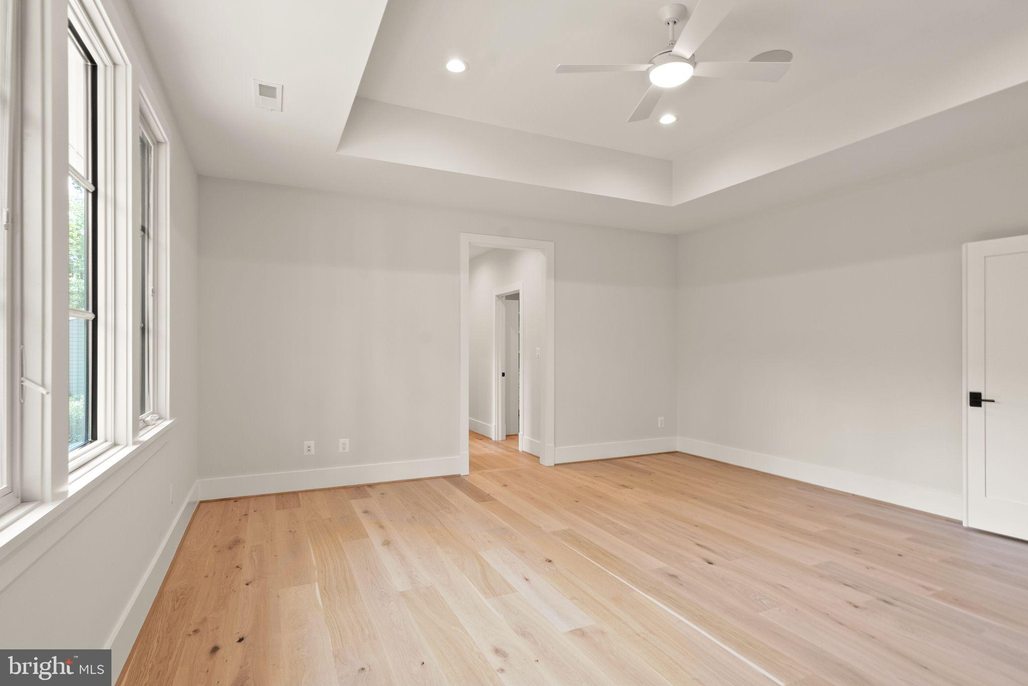 LEE HEIGHTS - Residential