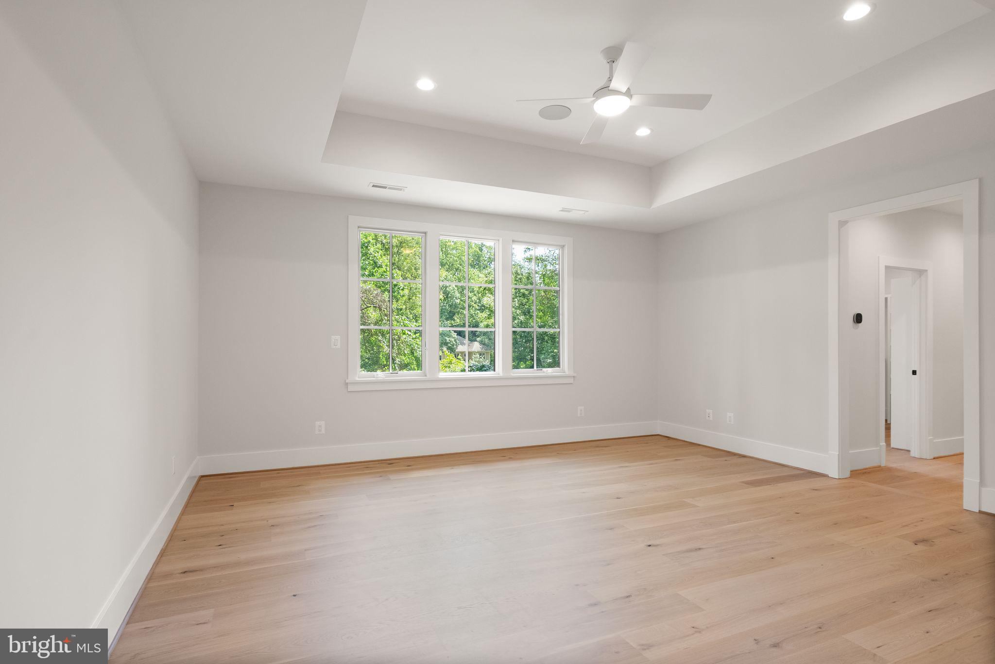 LEE HEIGHTS - Residential