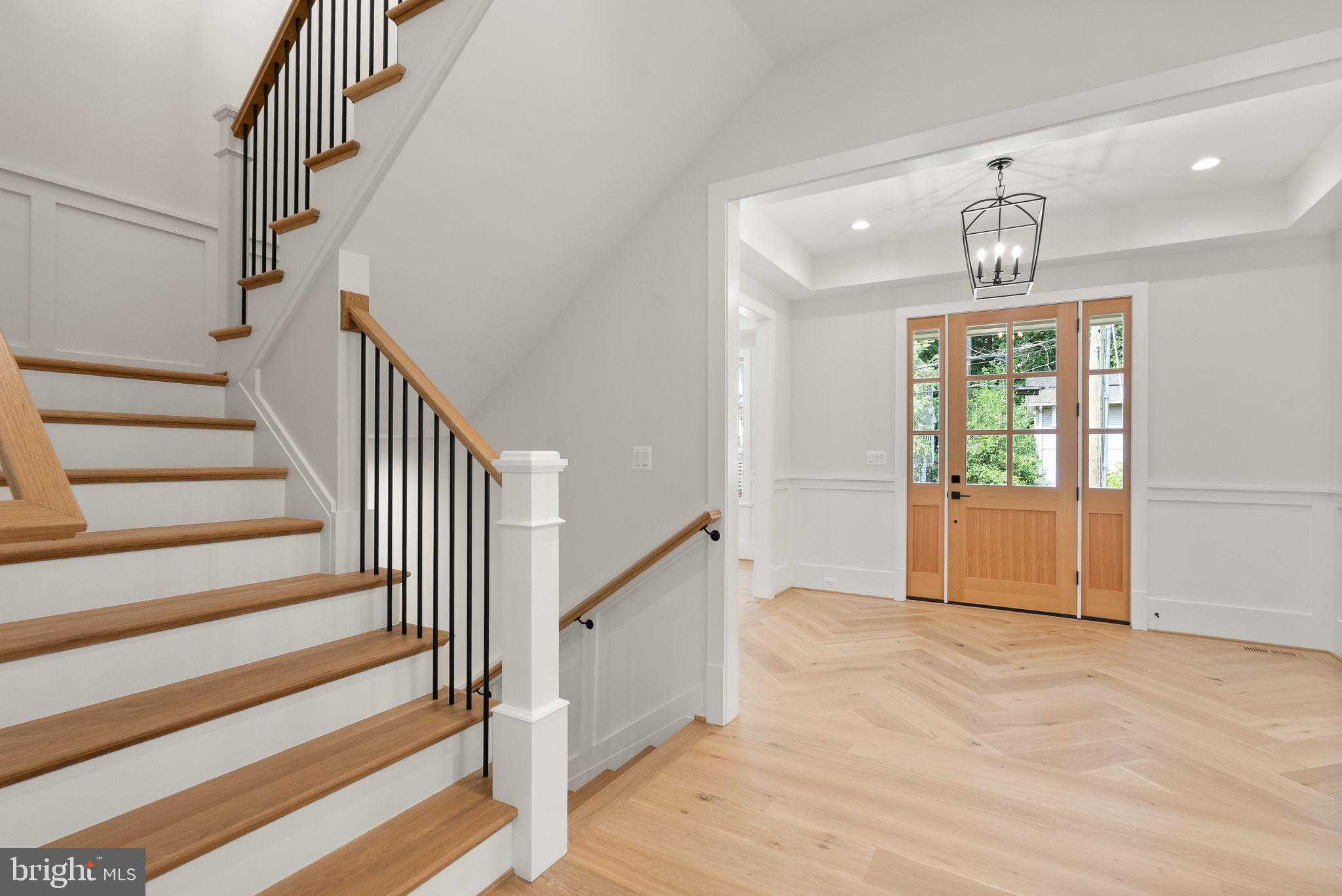 LEE HEIGHTS - Residential