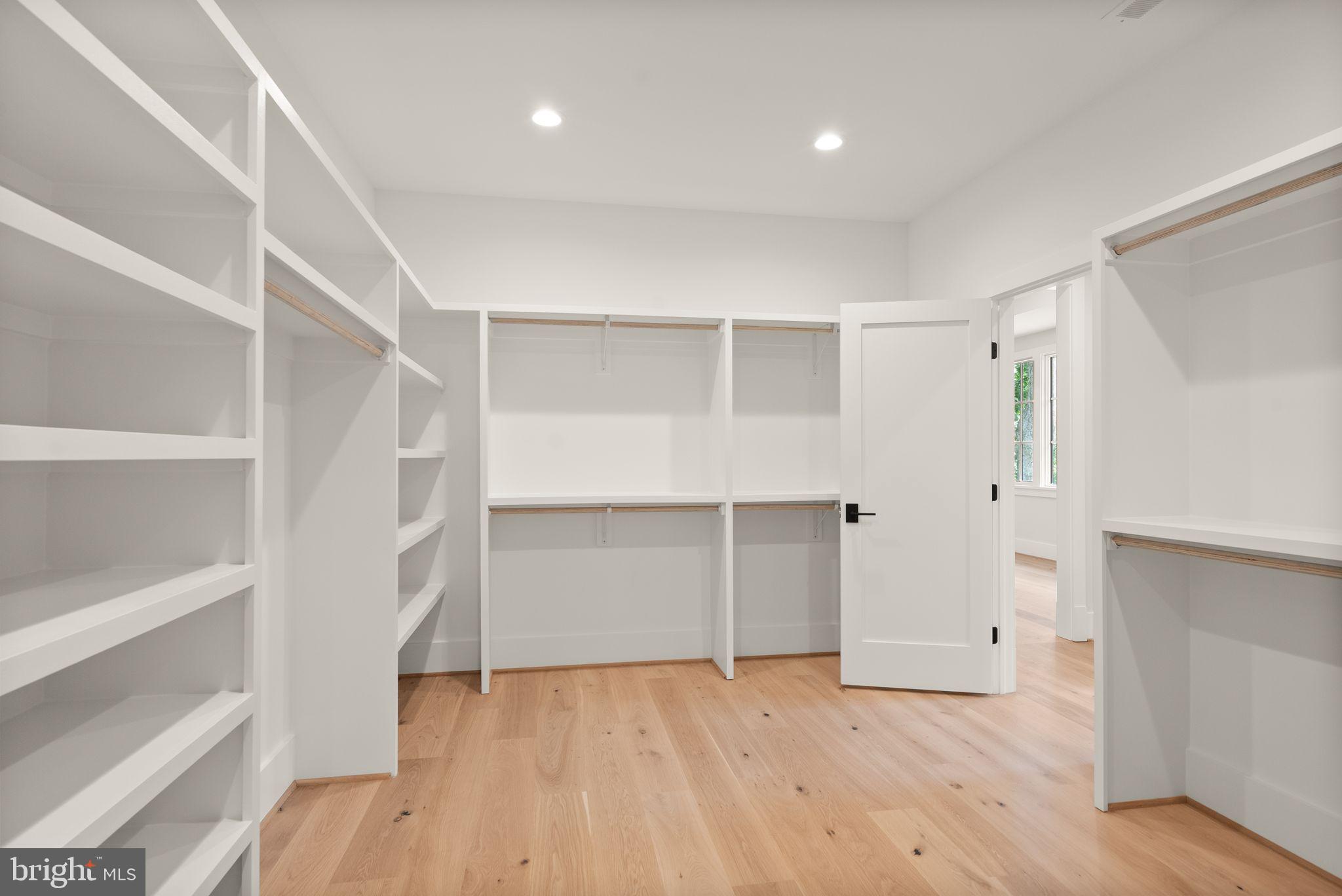 LEE HEIGHTS - Residential