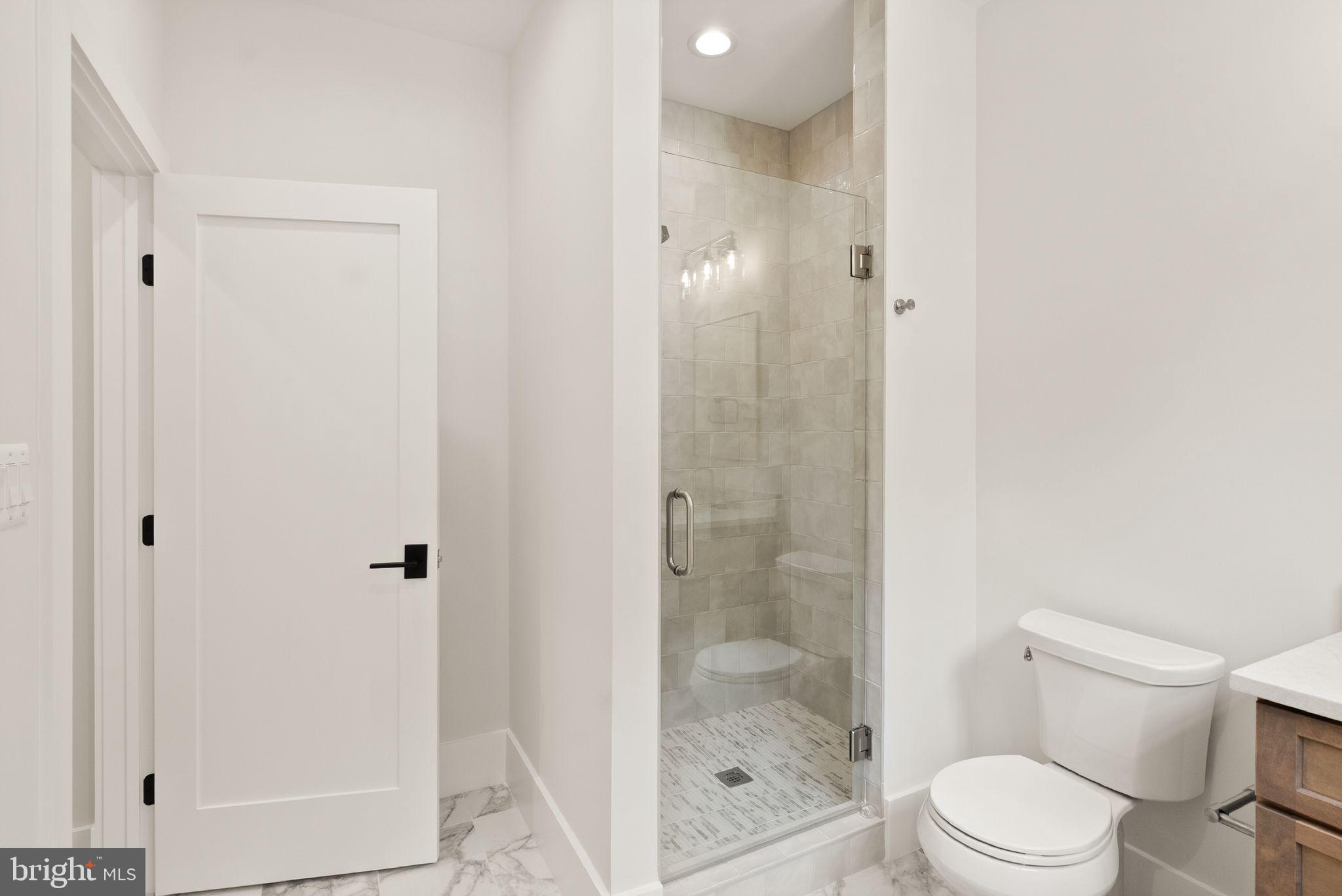 LEE HEIGHTS - Residential