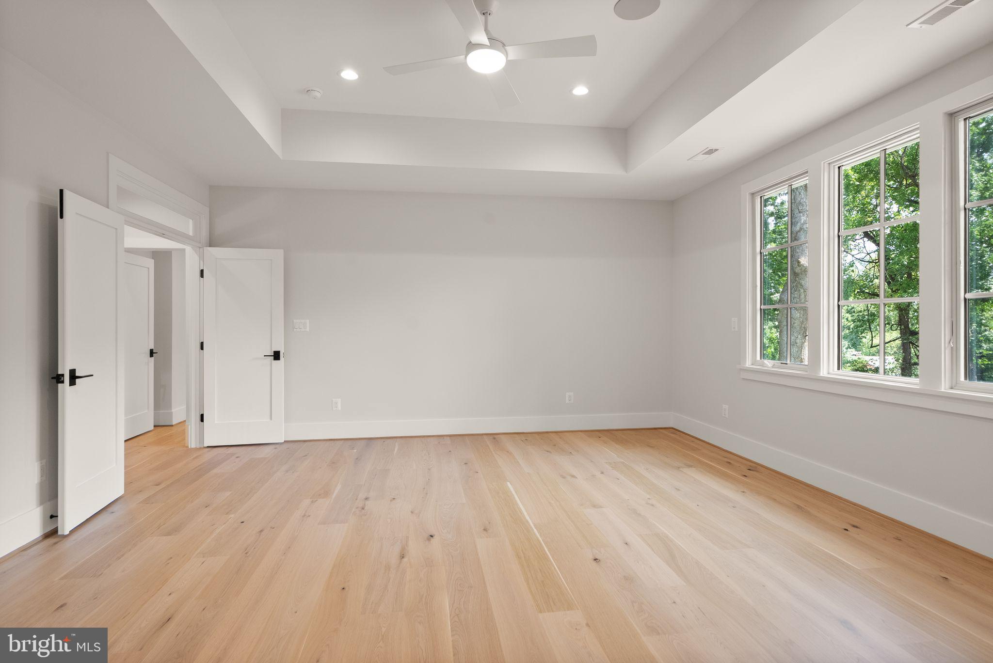 LEE HEIGHTS - Residential