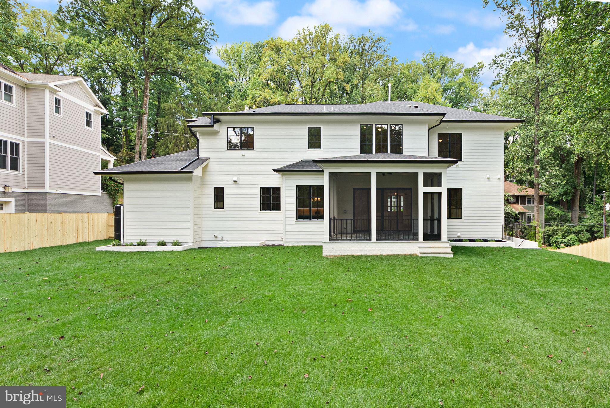 LEE HEIGHTS - Residential