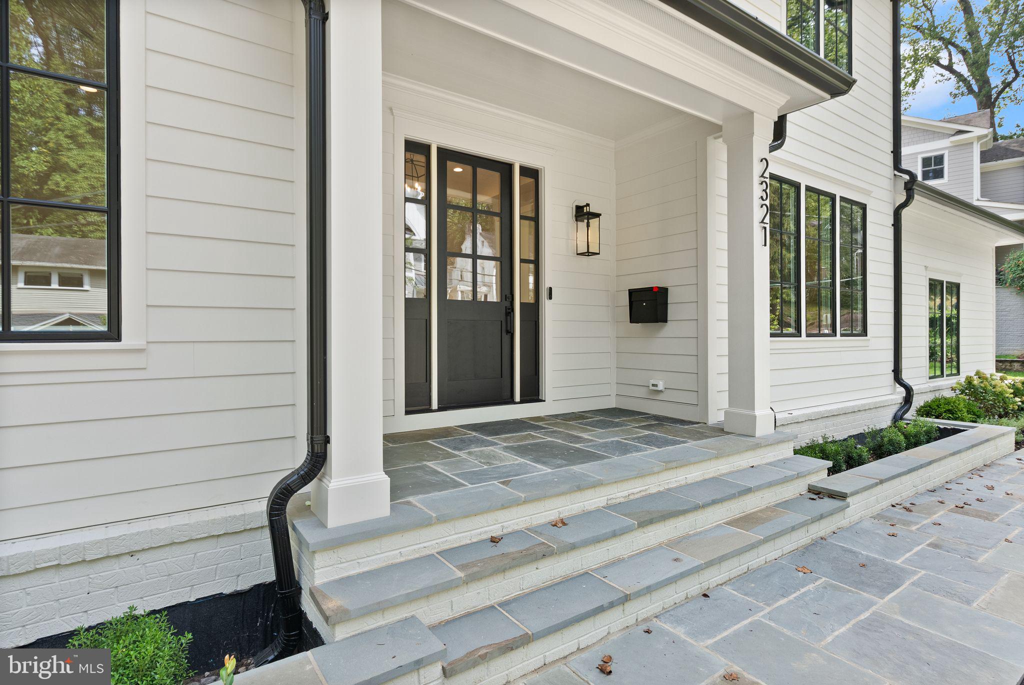 LEE HEIGHTS - Residential