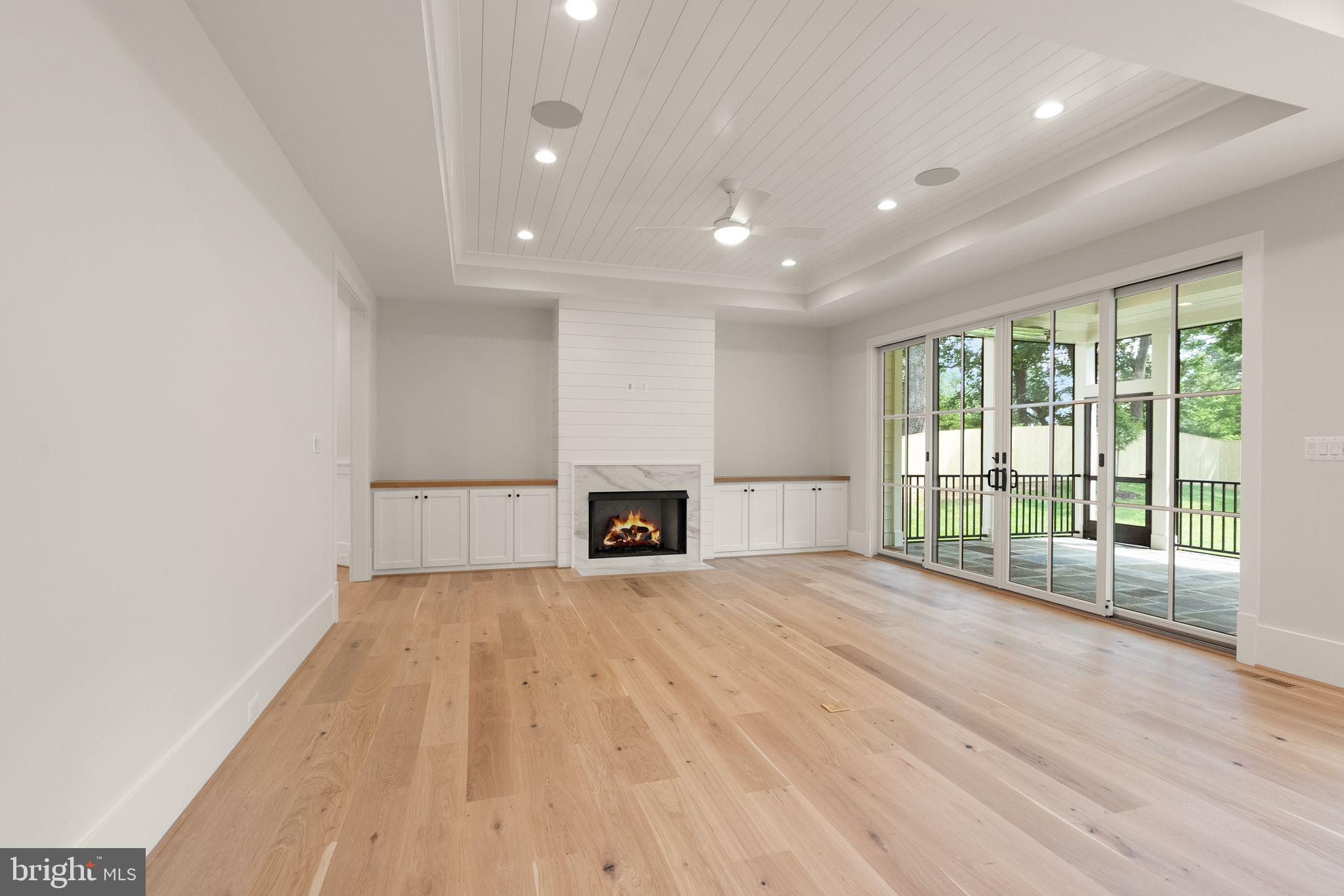 LEE HEIGHTS - Residential