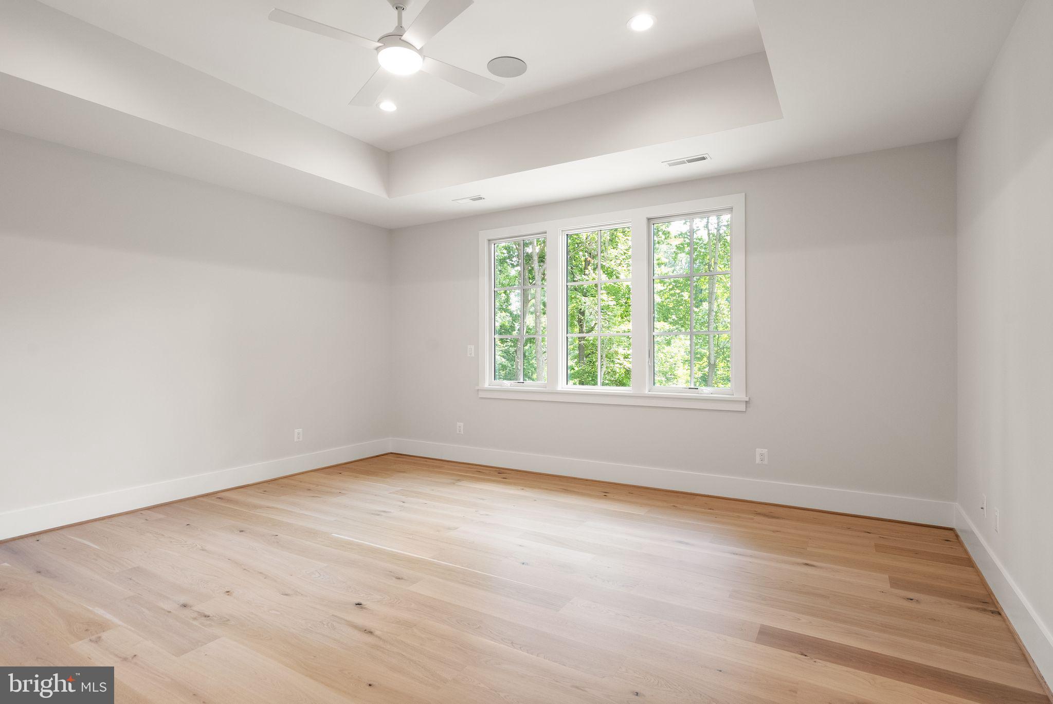 LEE HEIGHTS - Residential