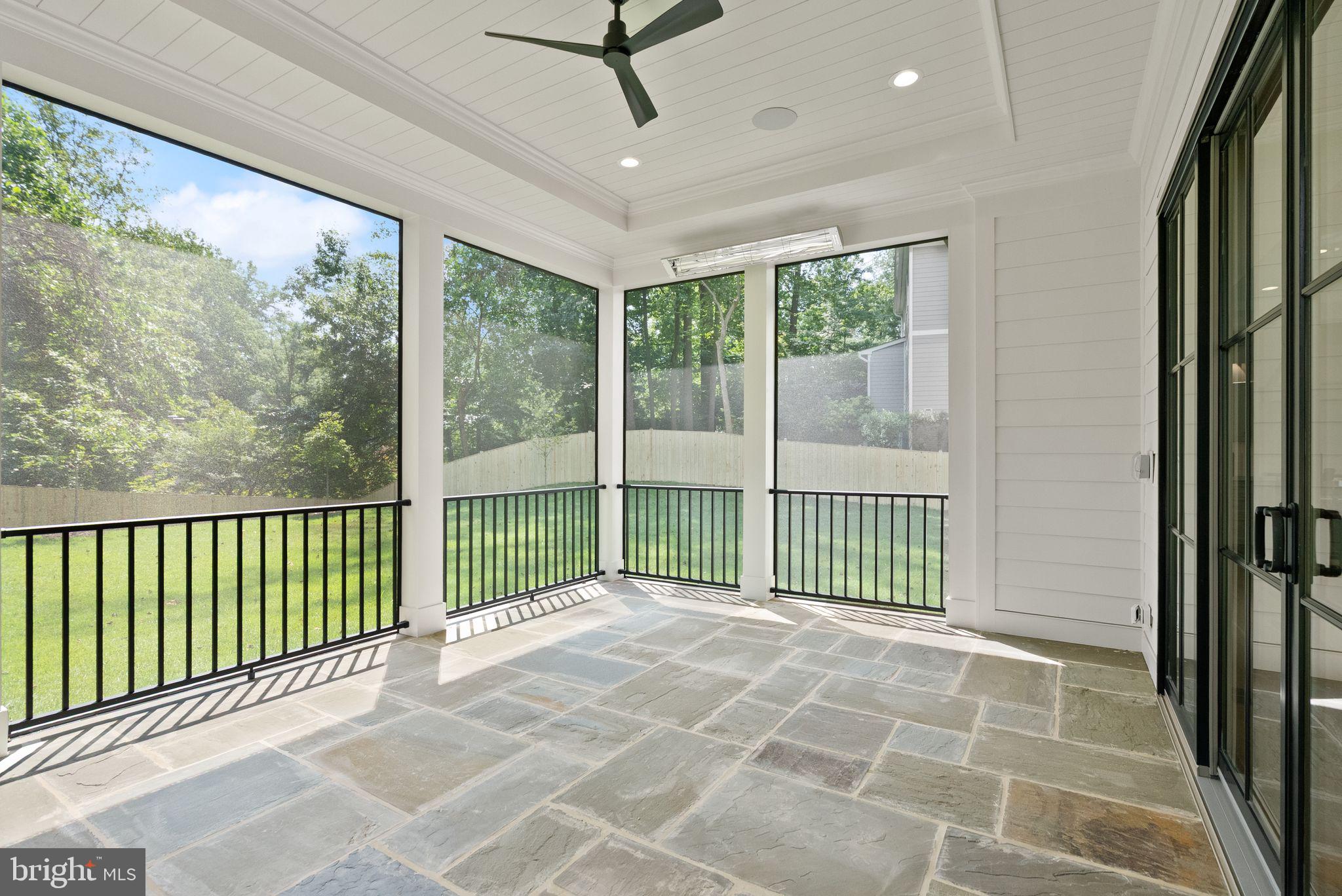 LEE HEIGHTS - Residential