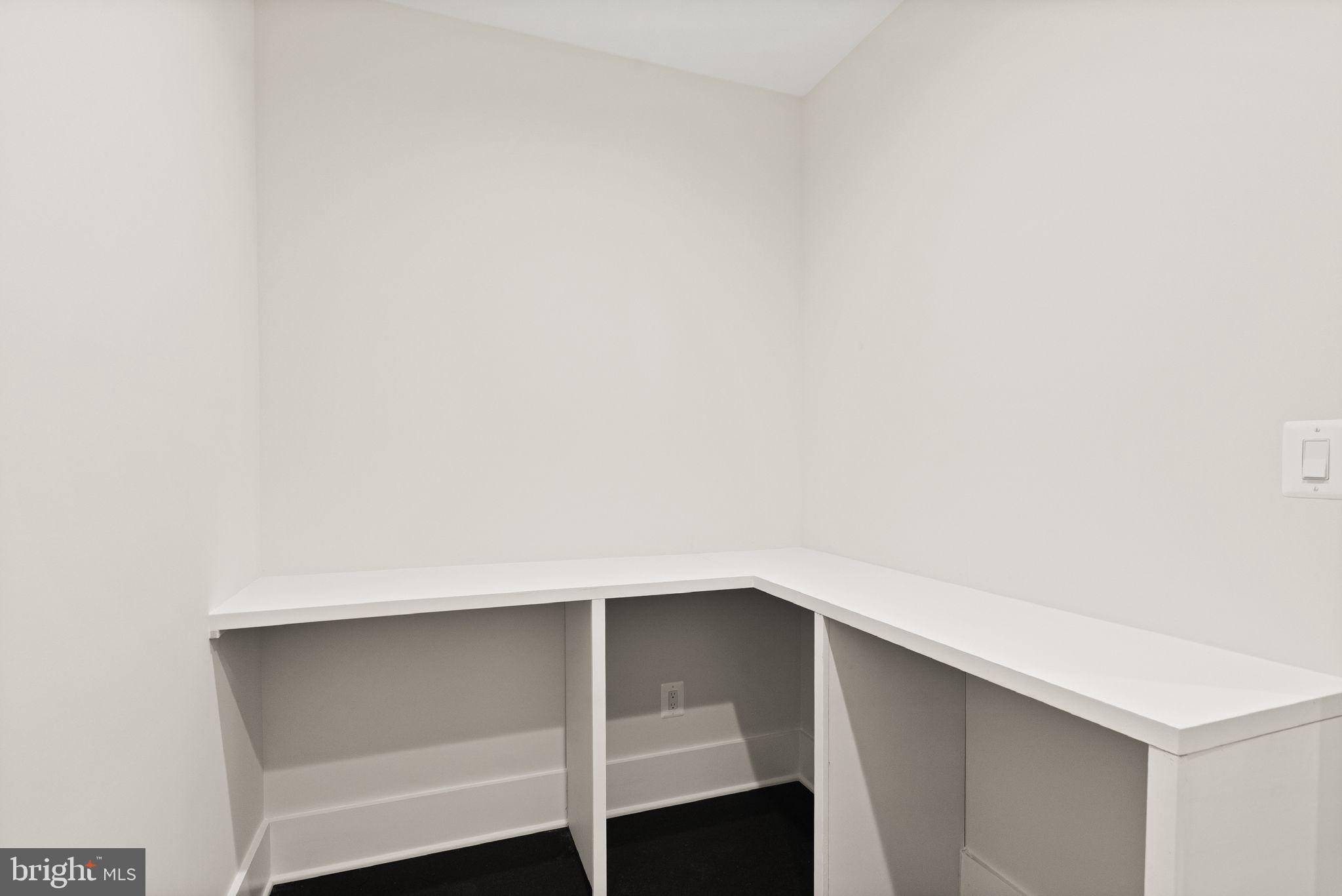 LEE HEIGHTS - Residential