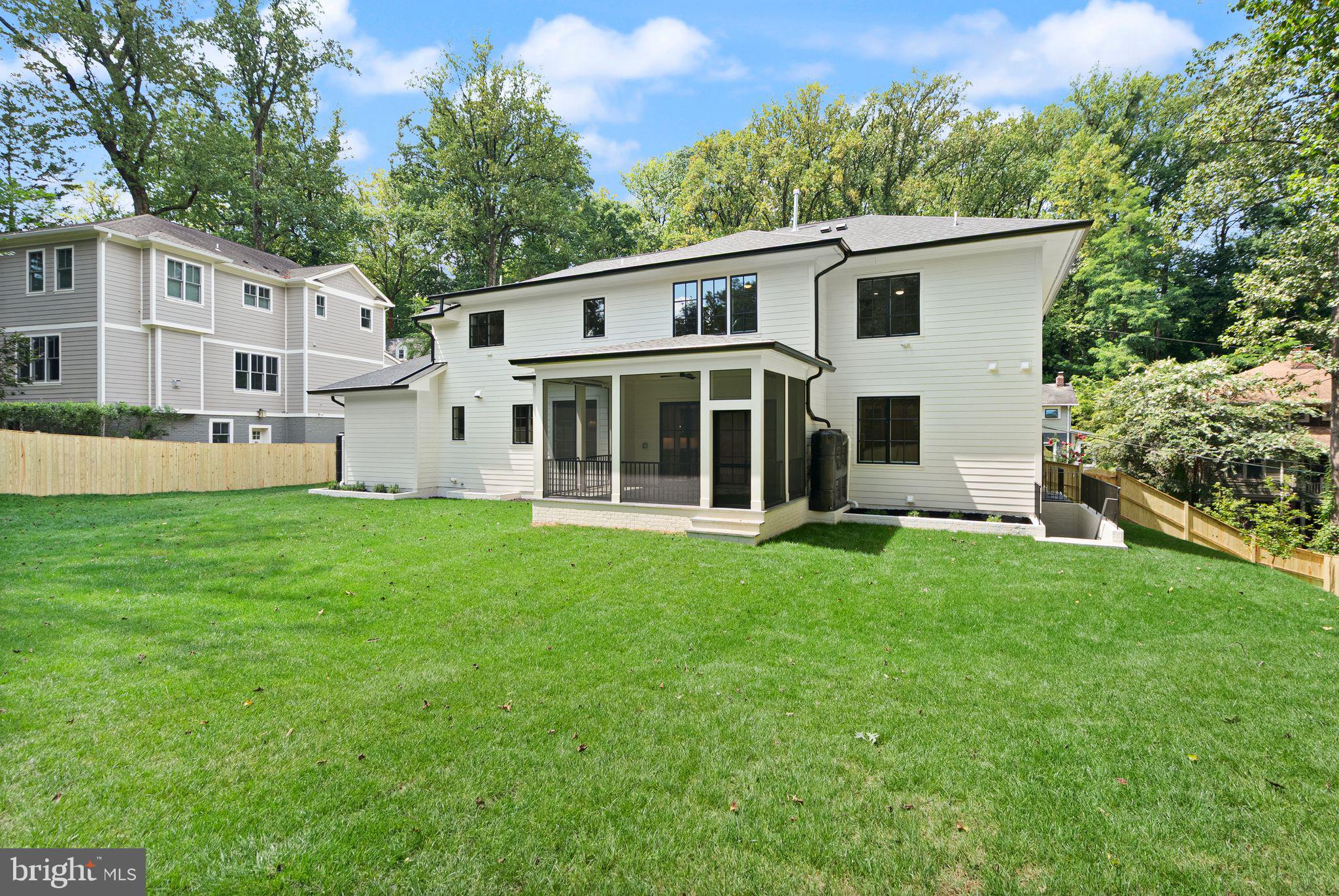 LEE HEIGHTS - Residential