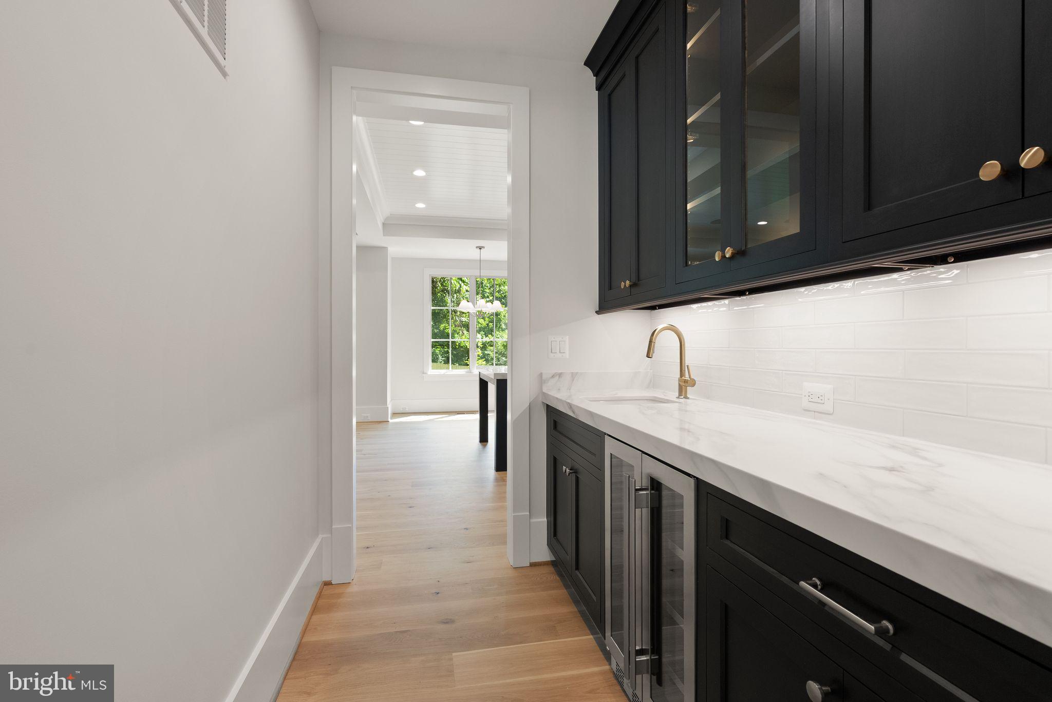 LEE HEIGHTS - Residential