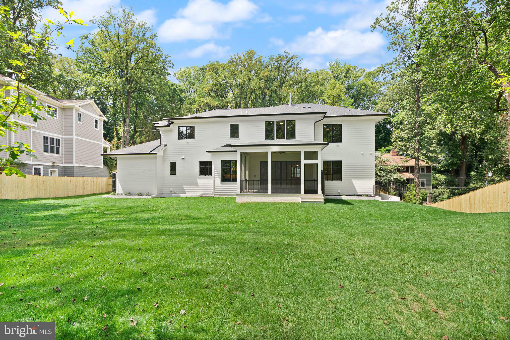 LEE HEIGHTS - Residential