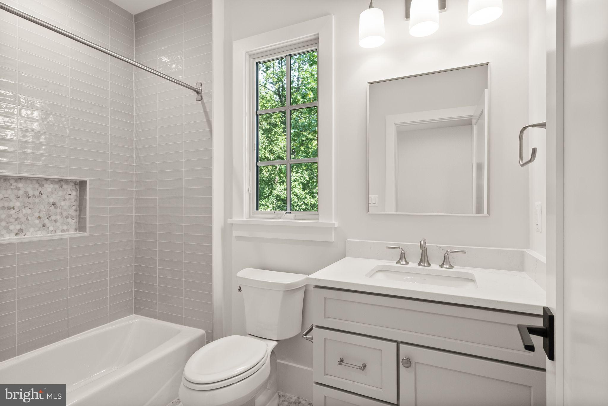 LEE HEIGHTS - Residential