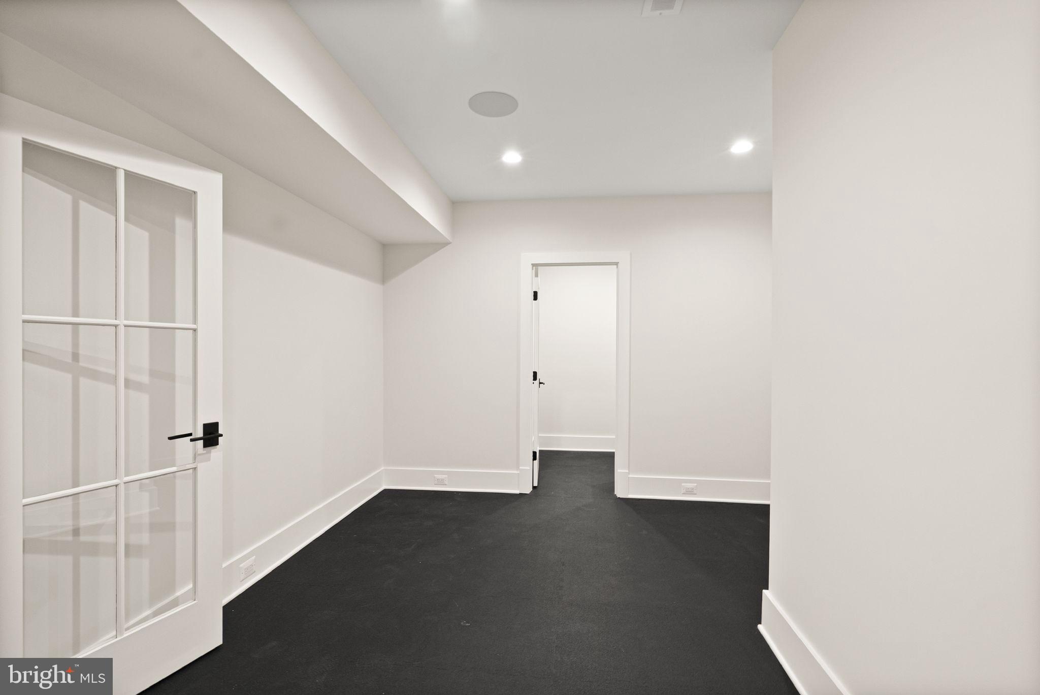 LEE HEIGHTS - Residential