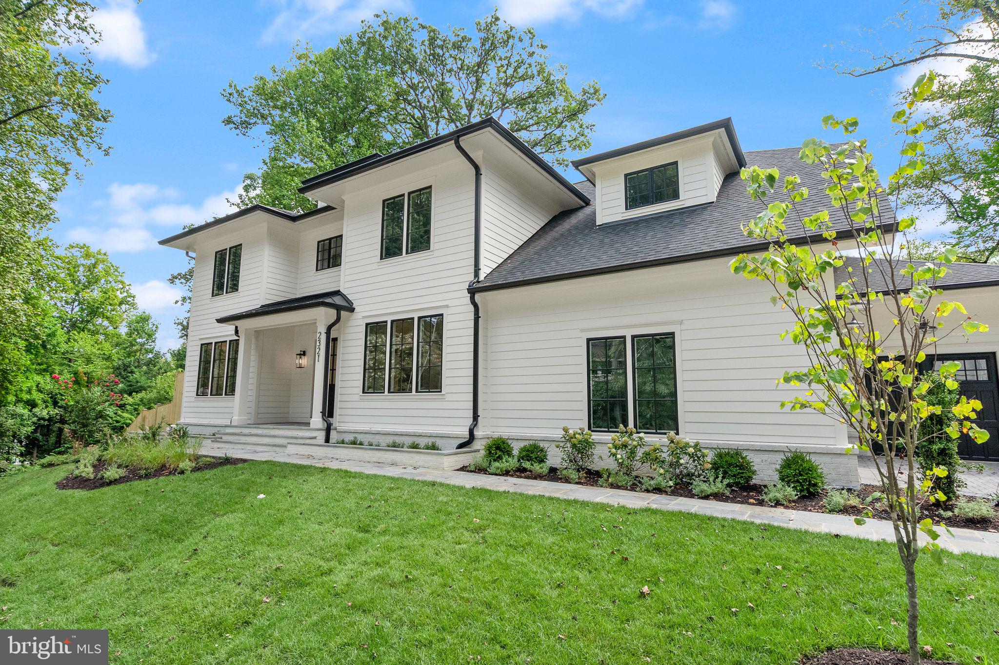 LEE HEIGHTS - Residential