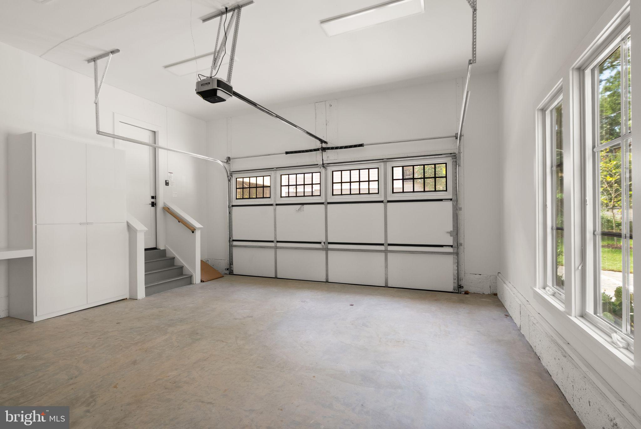 LEE HEIGHTS - Residential