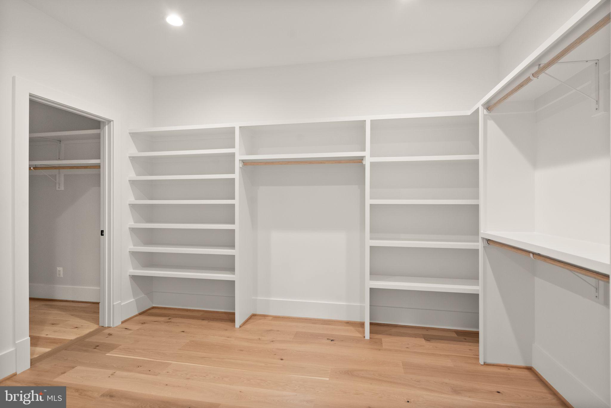 LEE HEIGHTS - Residential