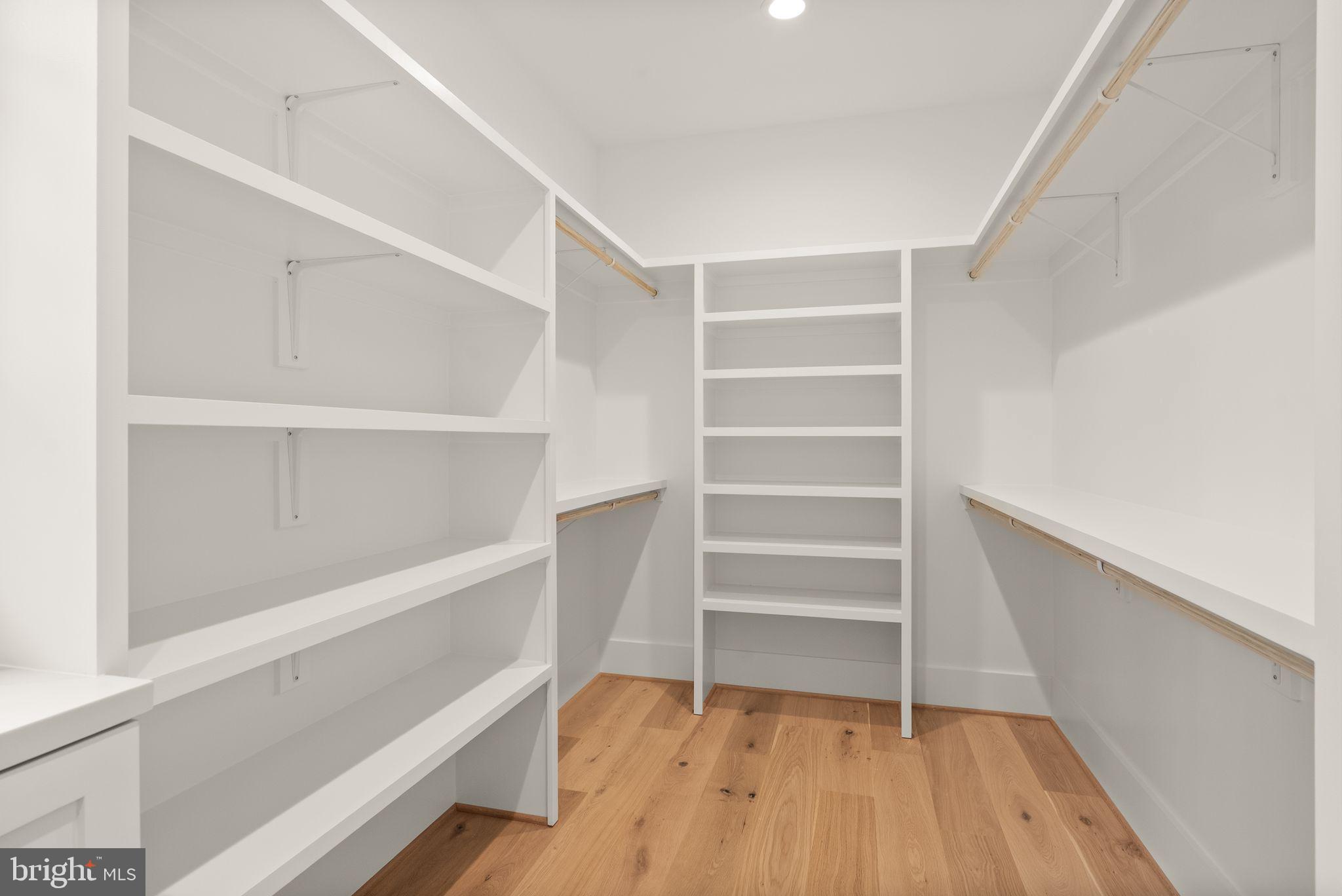 LEE HEIGHTS - Residential