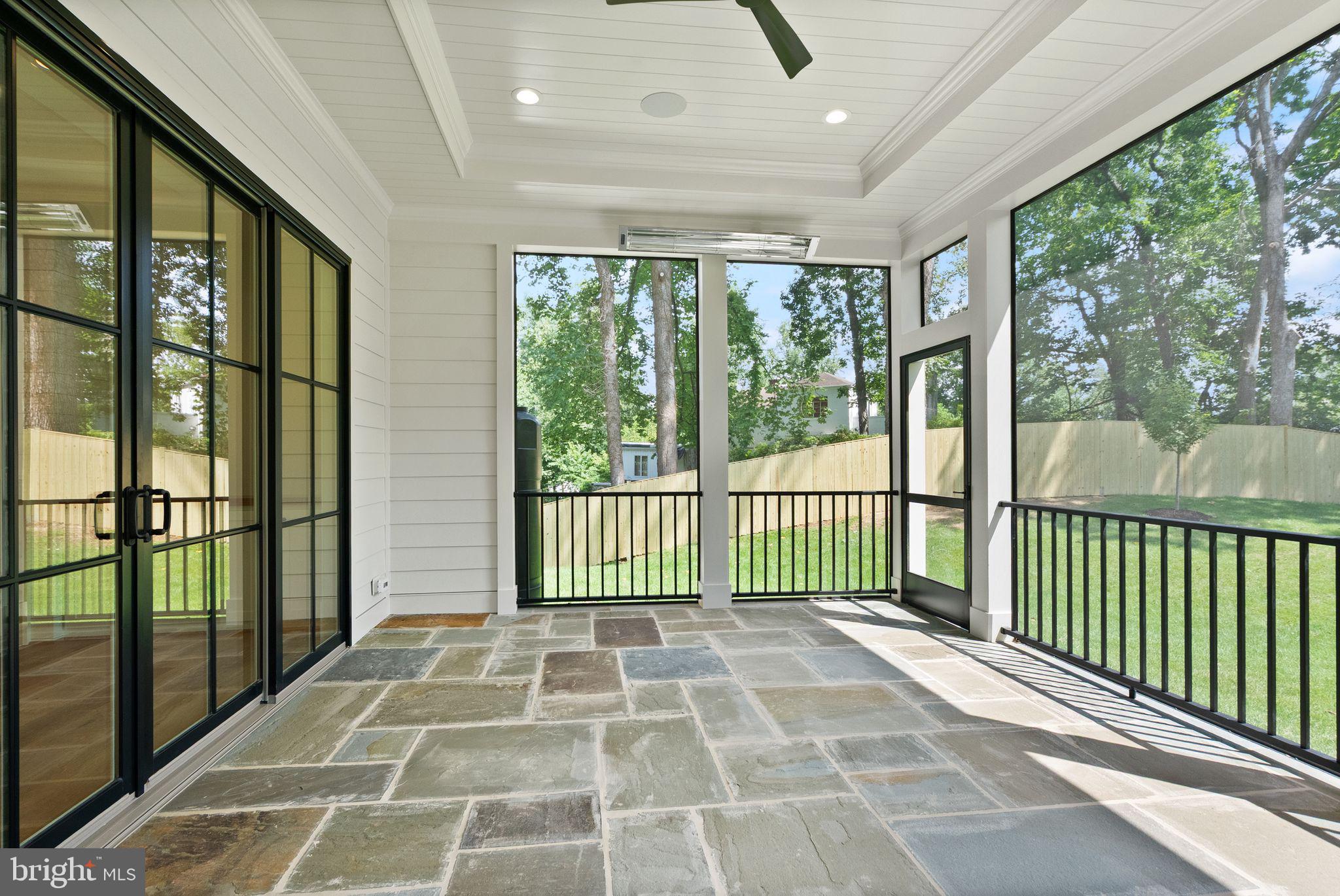 LEE HEIGHTS - Residential