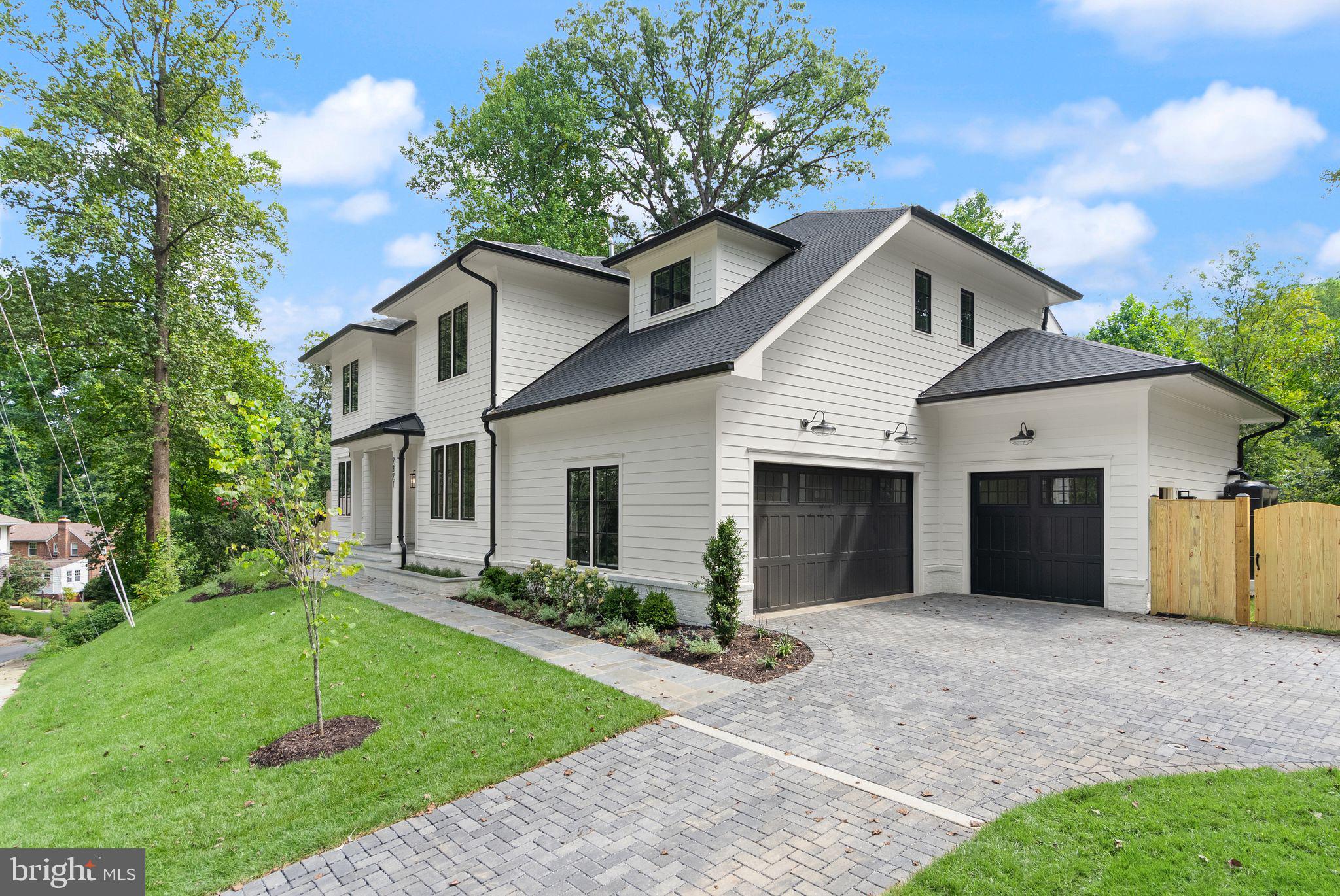 LEE HEIGHTS - Residential