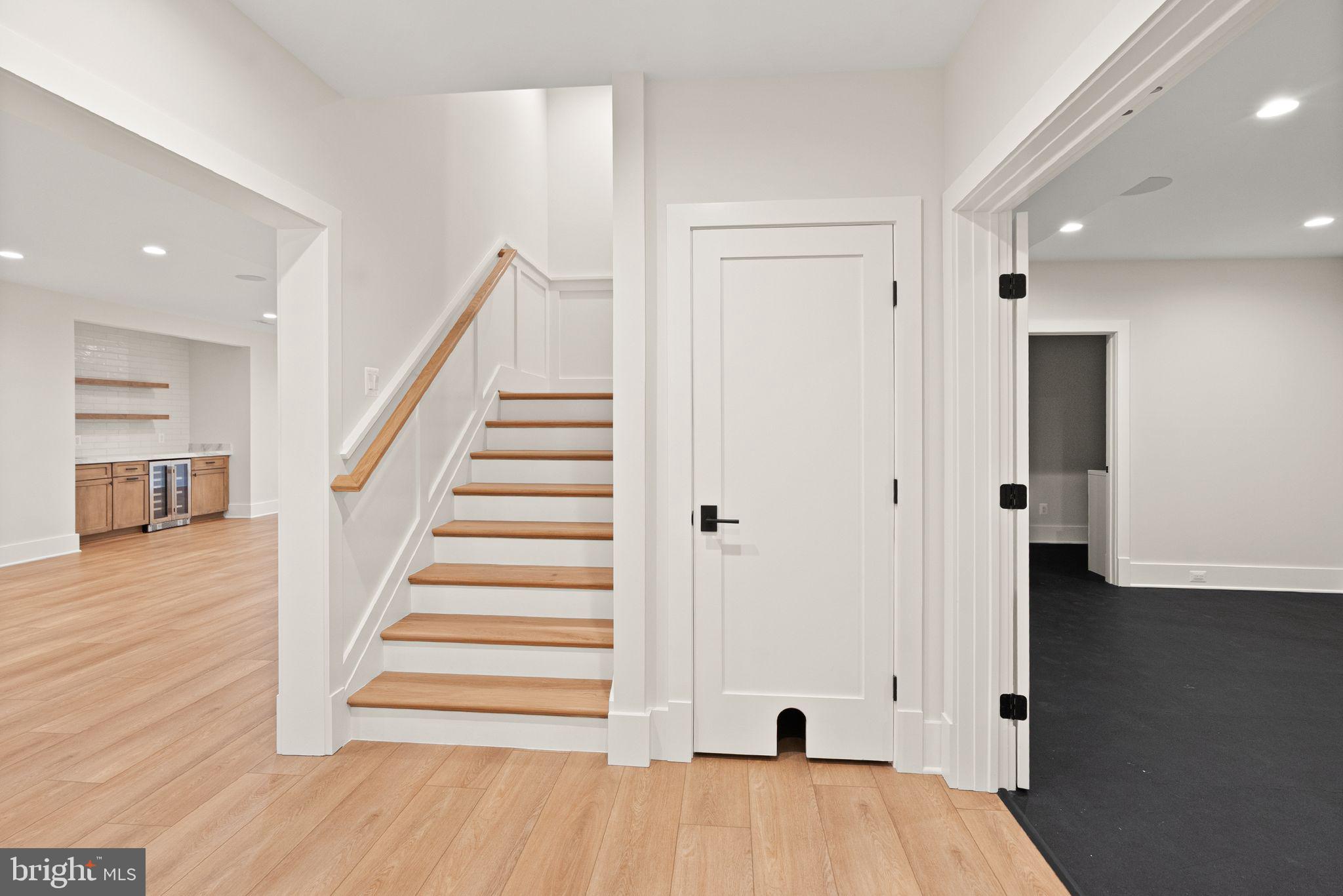 LEE HEIGHTS - Residential