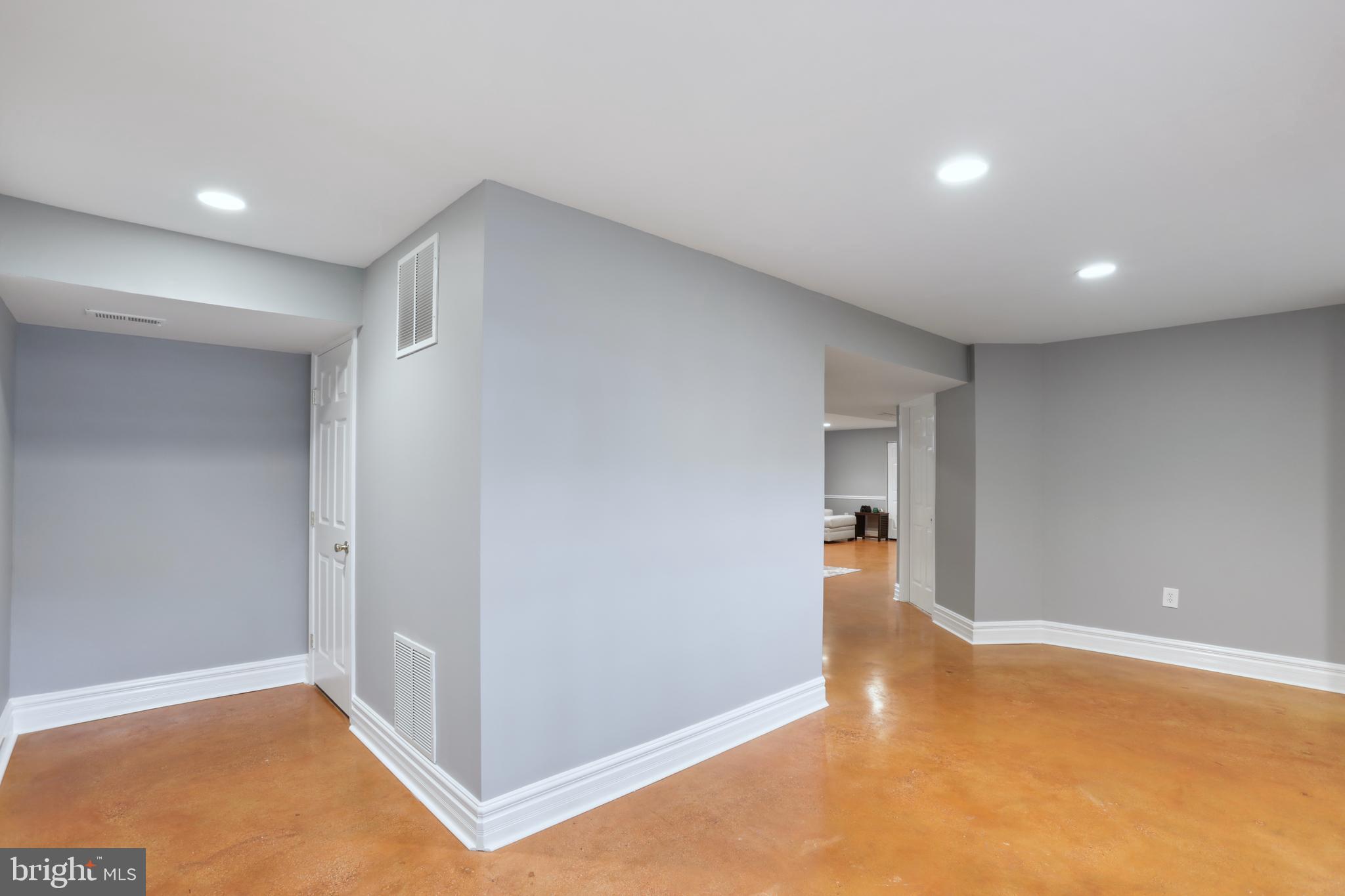 POTOMAC CROSSING - Residential