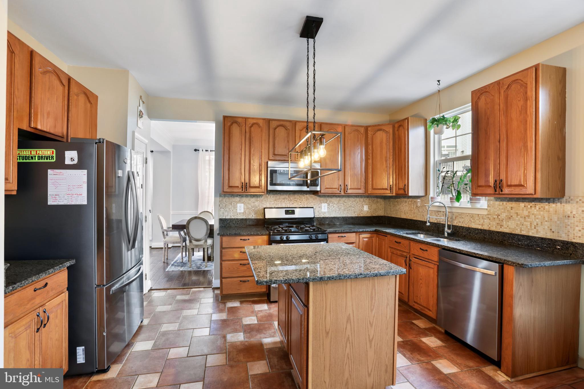 POTOMAC CROSSING - Residential