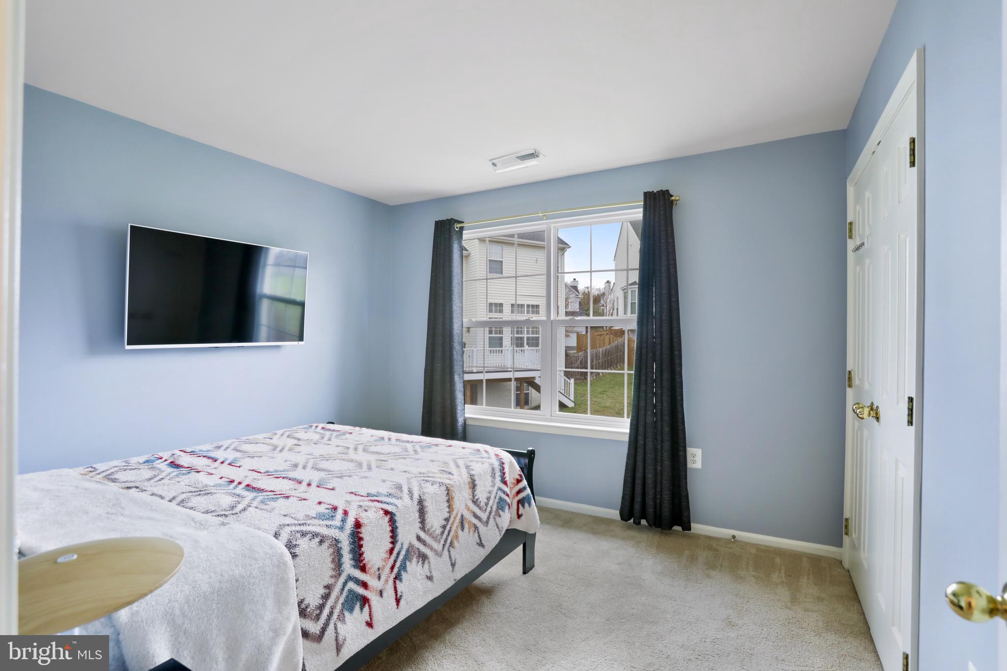 POTOMAC CROSSING - Residential