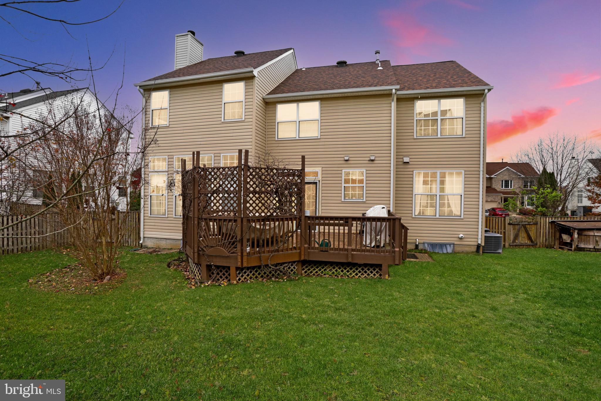 POTOMAC CROSSING - Residential