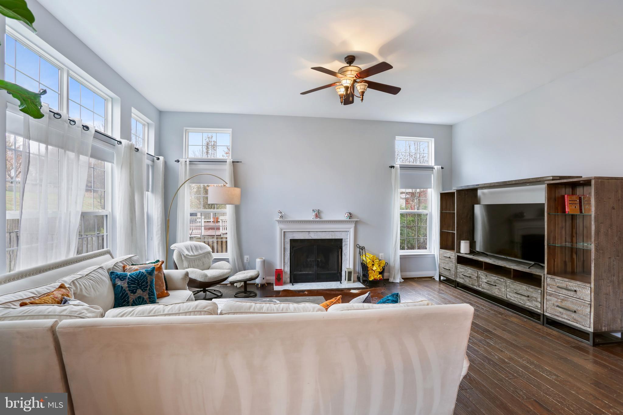 POTOMAC CROSSING - Residential