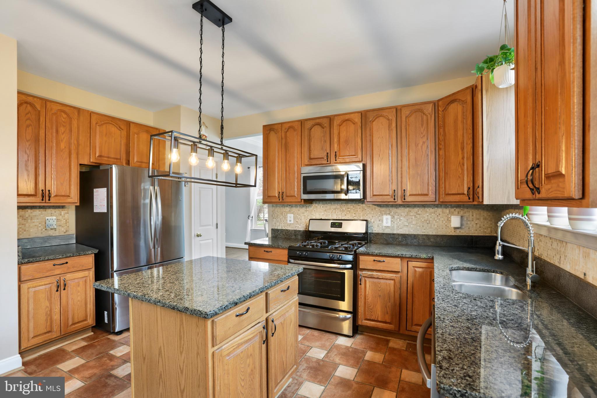 POTOMAC CROSSING - Residential