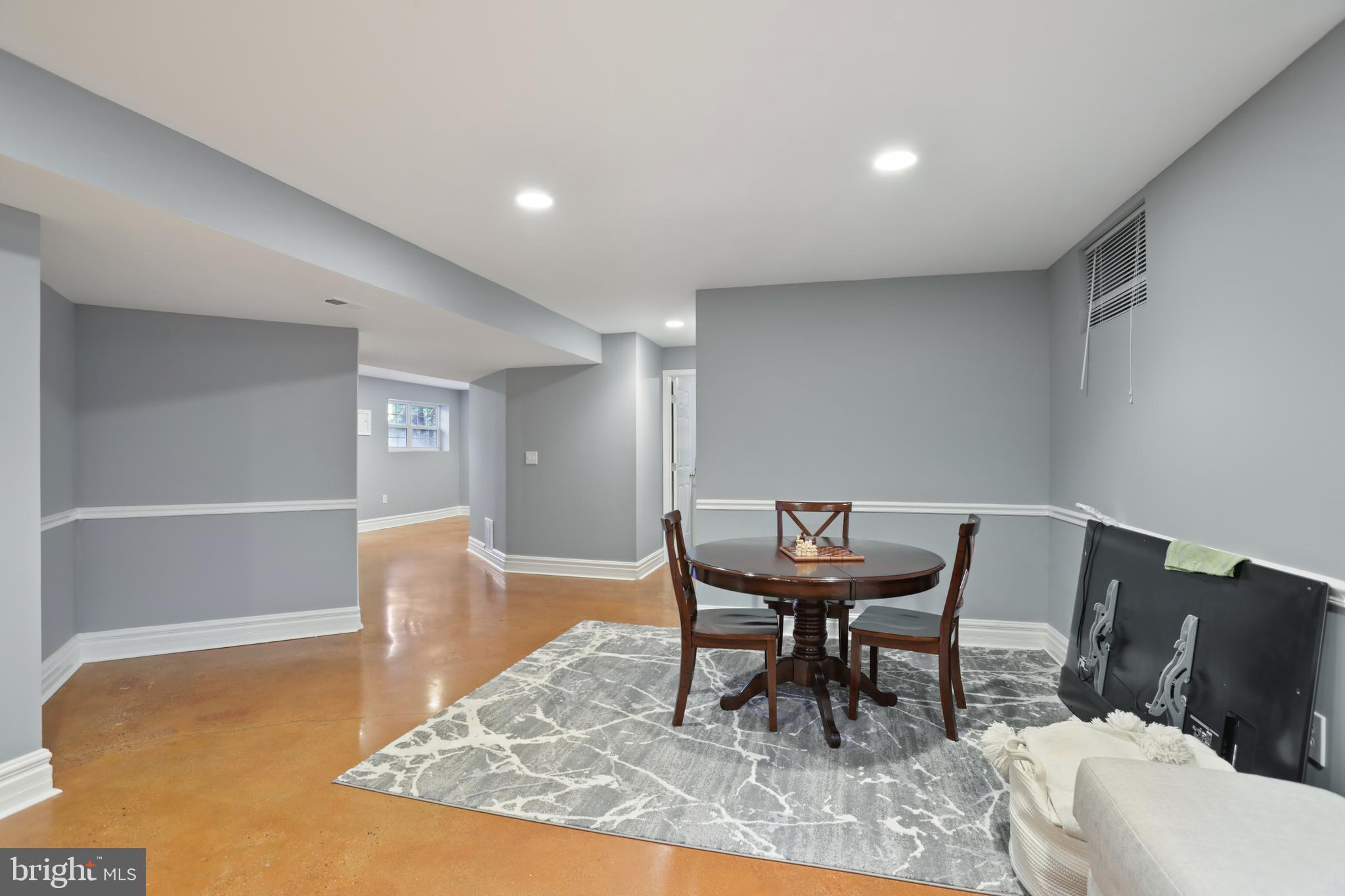 POTOMAC CROSSING - Residential