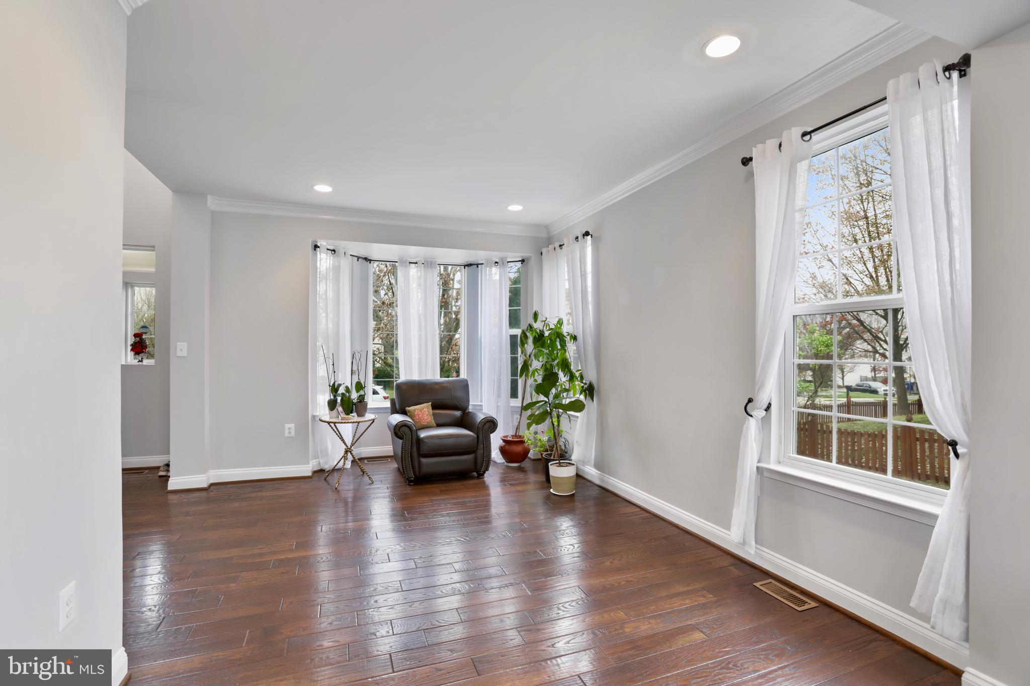 POTOMAC CROSSING - Residential